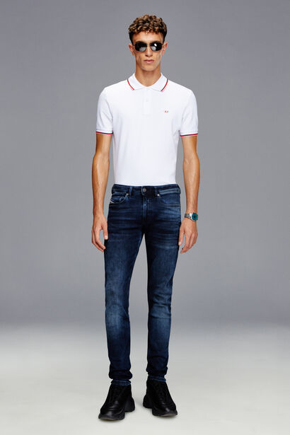 A low-waisted, stretch Skinny jean cut for the perfect amount of gathering in the leg.