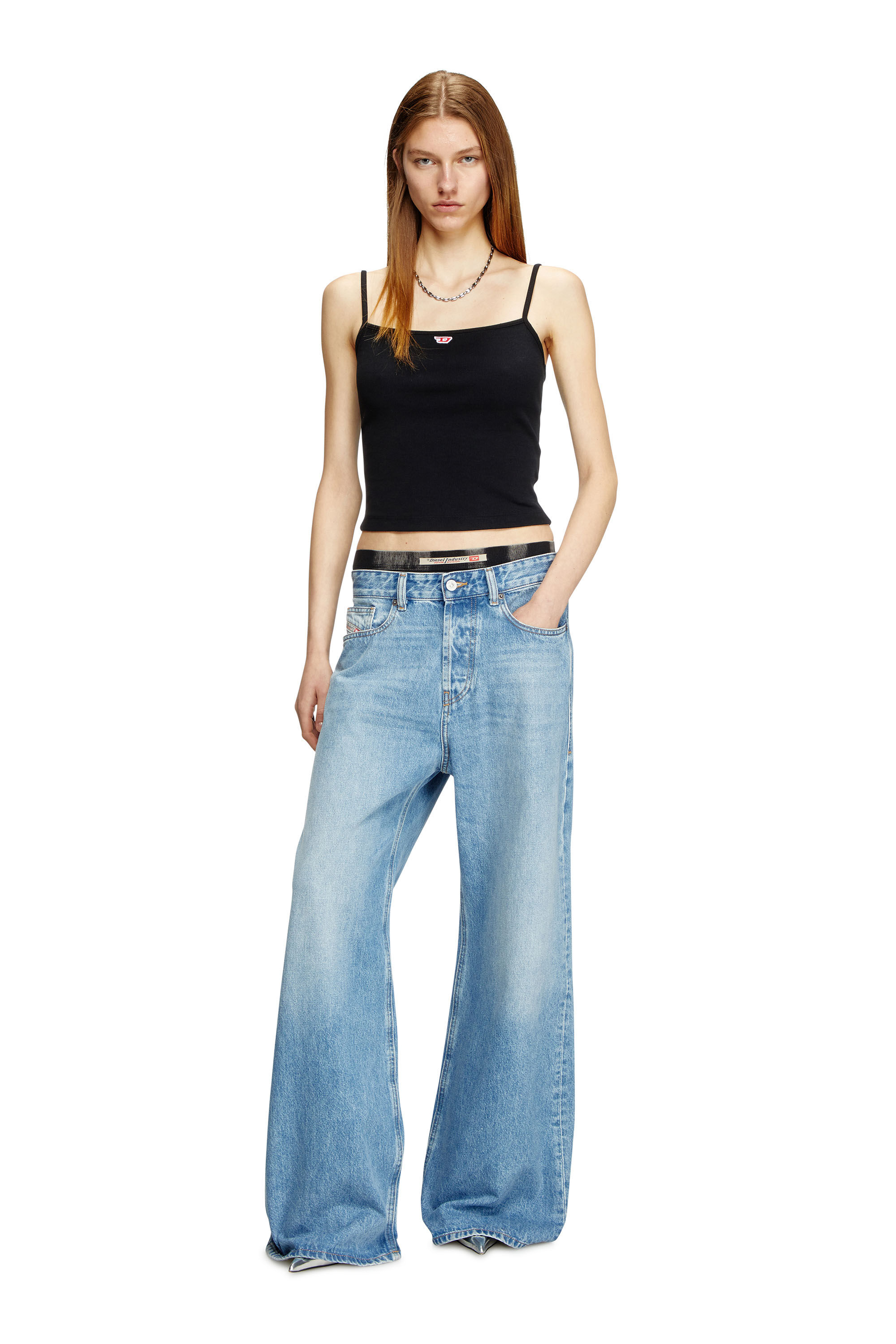 Diesel - T-HOP-D, Top con spalline e patch D ricamata Donna in Nero - 1