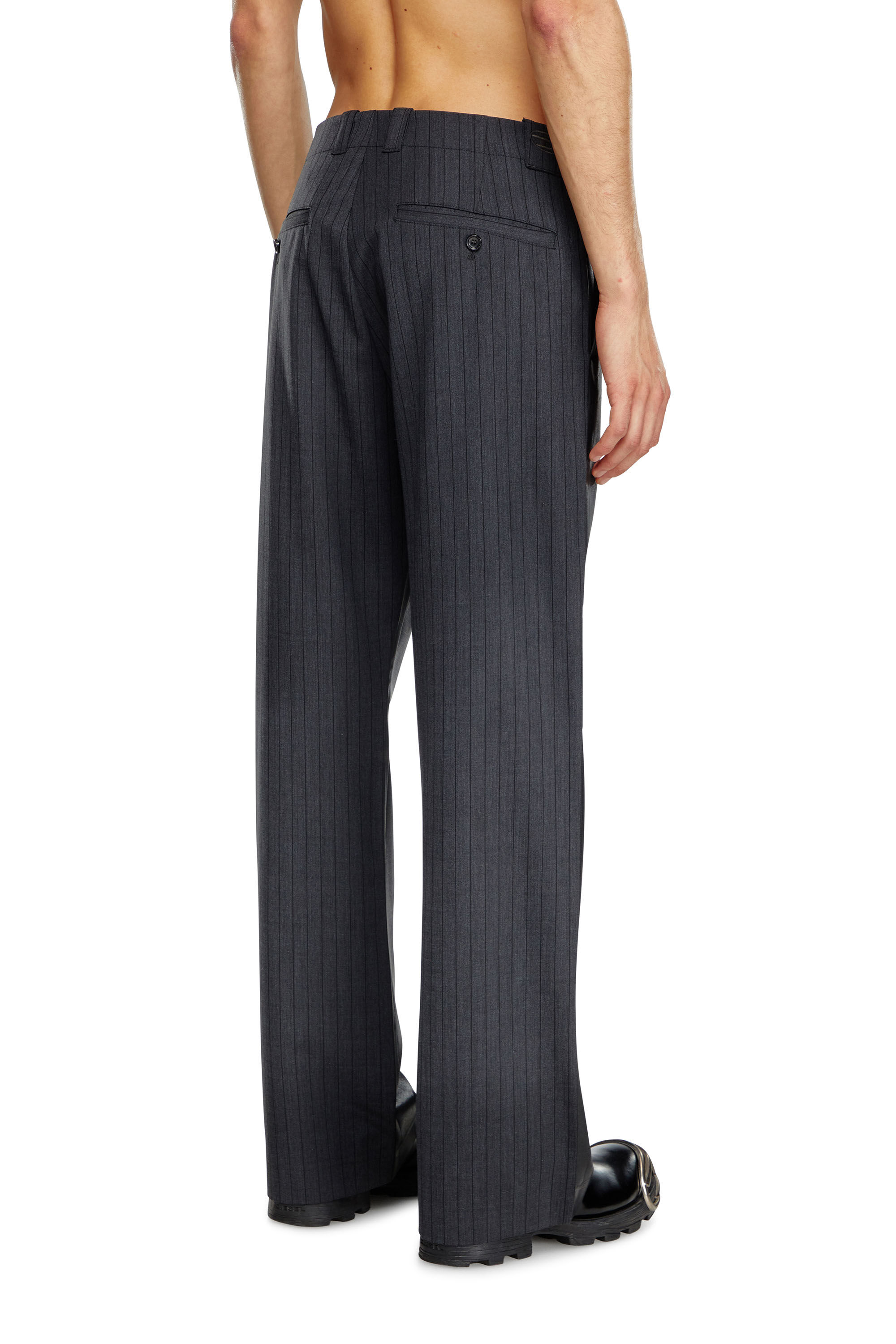Pantaloni gessati con coating lucido Uomo | Nero | Diesel Pantaloni gessati con coating lucido Uomo | Nero | Diesel