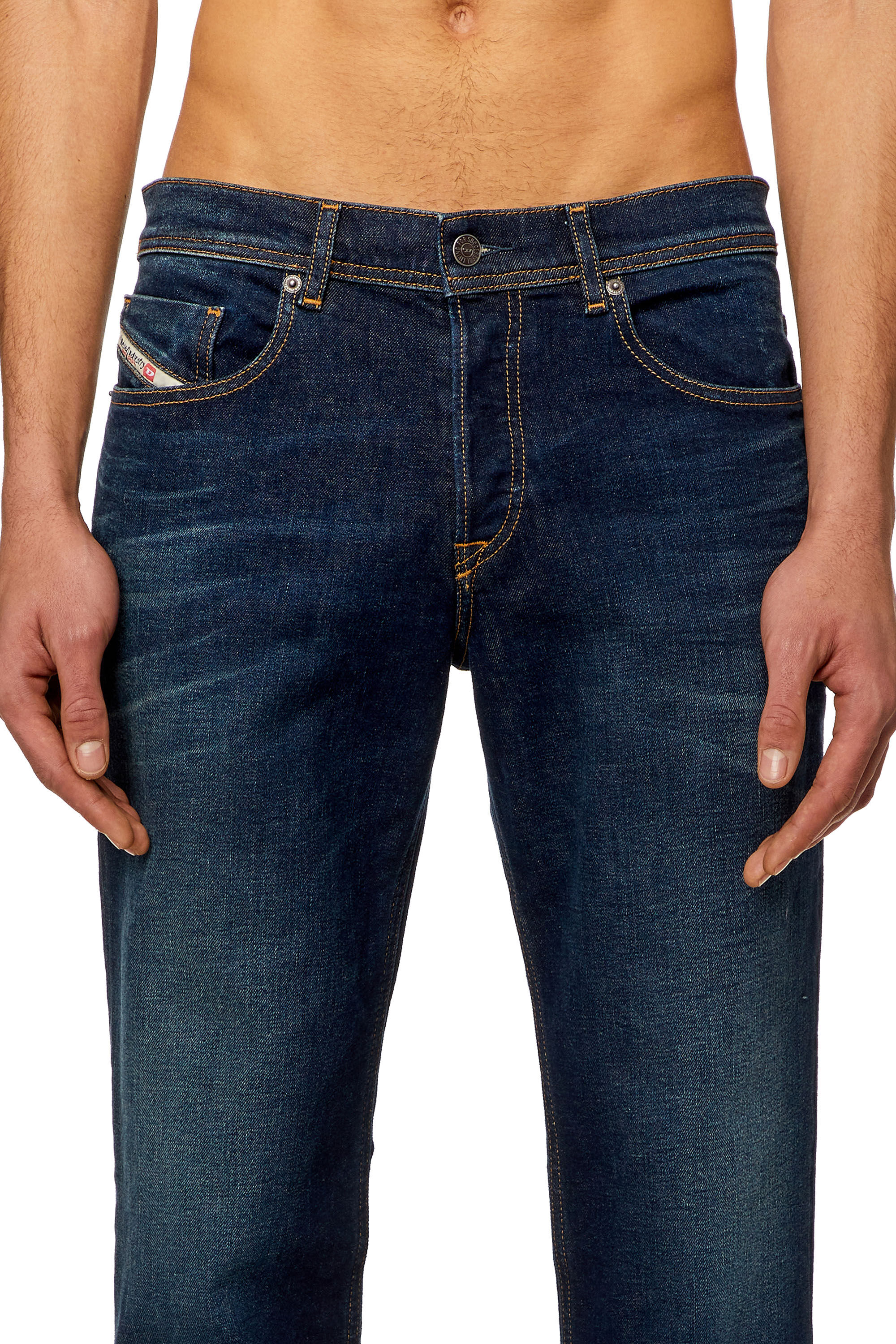 Diesel - Tapered Jeans 2023 D-Finitive 09H38, Blu Scuro - Image 5