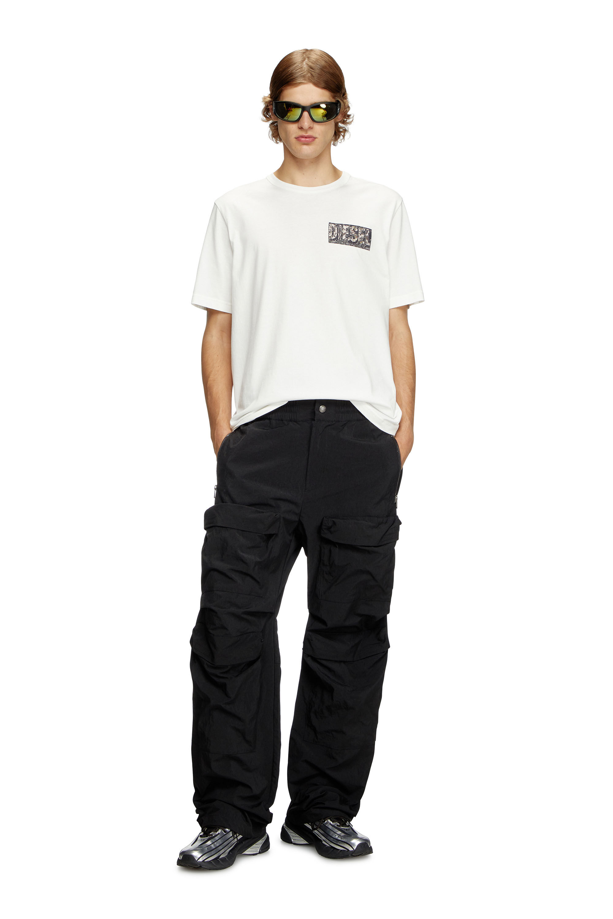 Diesel - P-DANZEL, Pantaloni utility in nylon sovratinto Uomo in Nero - 1