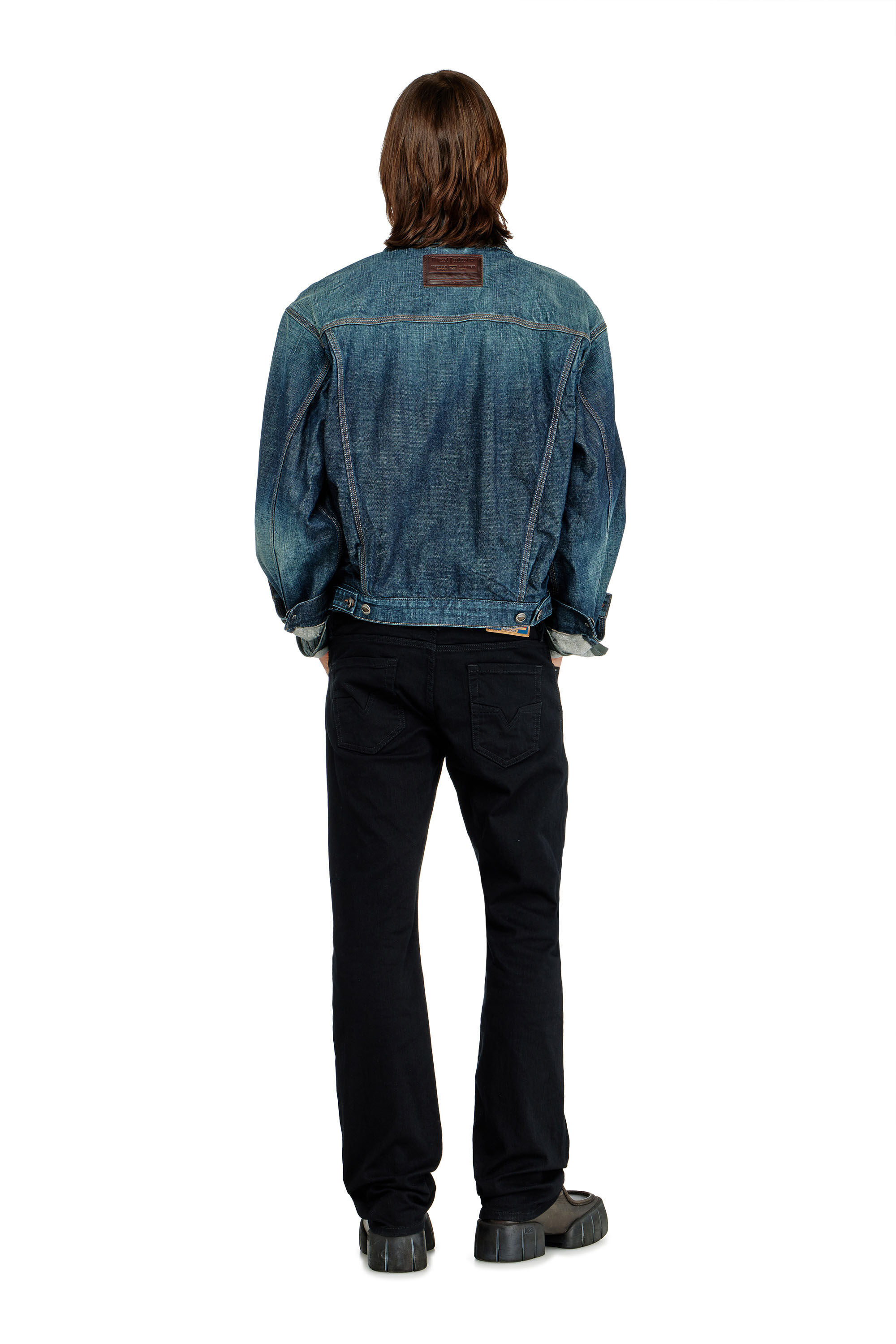 Diesel Uomo Jeans Larkee Del 1985 Regular - Vita Bassa, Gamba Dritta, Colore Blu Scuro Denim