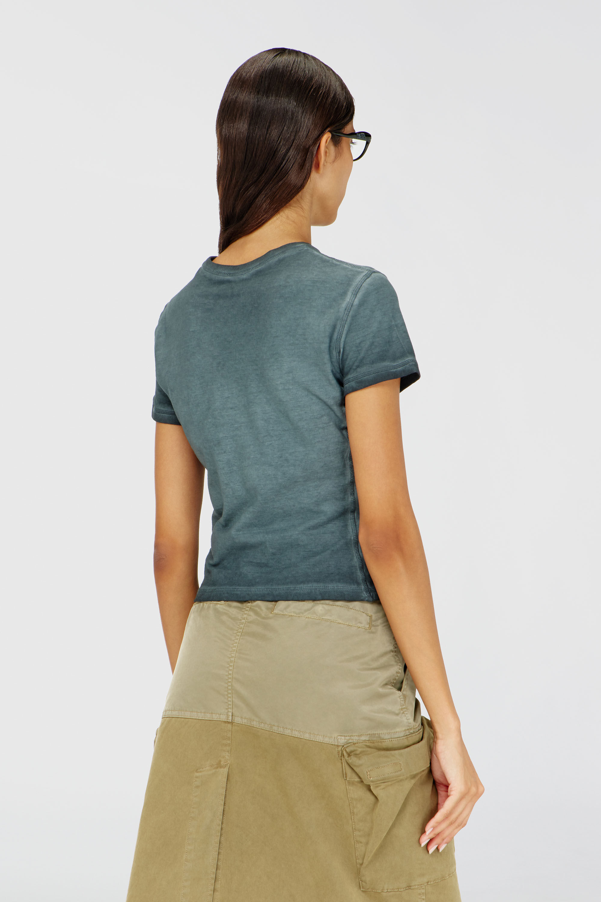 Diesel - T-UNCUTY-WAF, T-shirt con patch e inserti laterali microwaffle Donna in Verde - 4