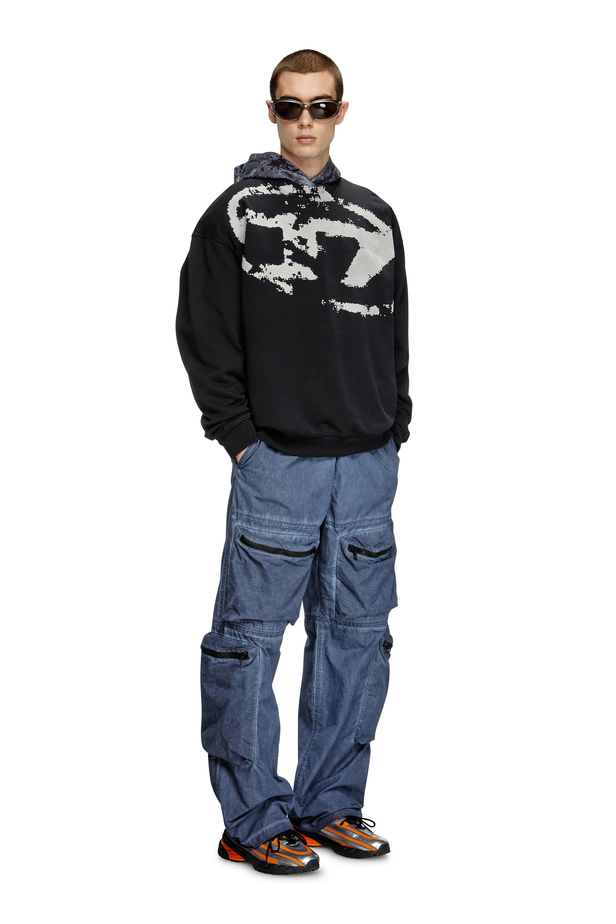 Diesel - S-BOXT-N5, Felpa con stampa distressed floccata Uomo in Nero - 1