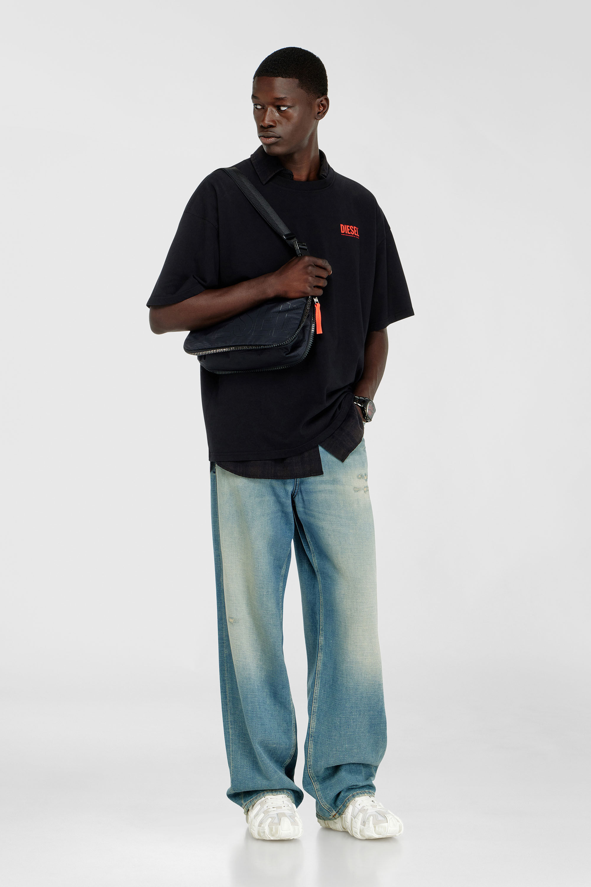 Diesel - T-BOXT-BISK, T-shirt in cotone con stampa Diesel Biscotto Uomo in Nero - 1