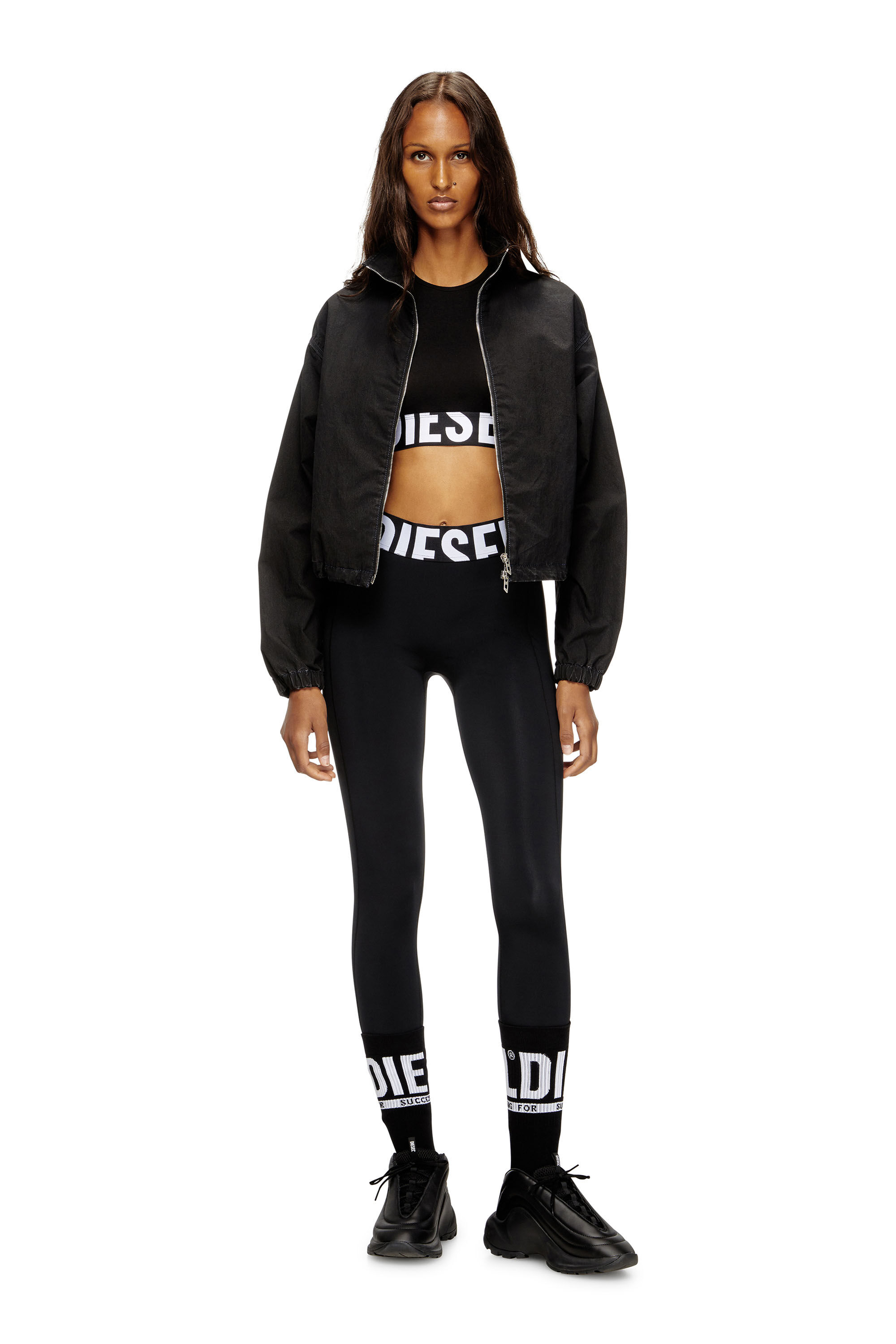 Diesel - ADA-D-POP, Crop top con logo tagliato Donna in Nero - 6