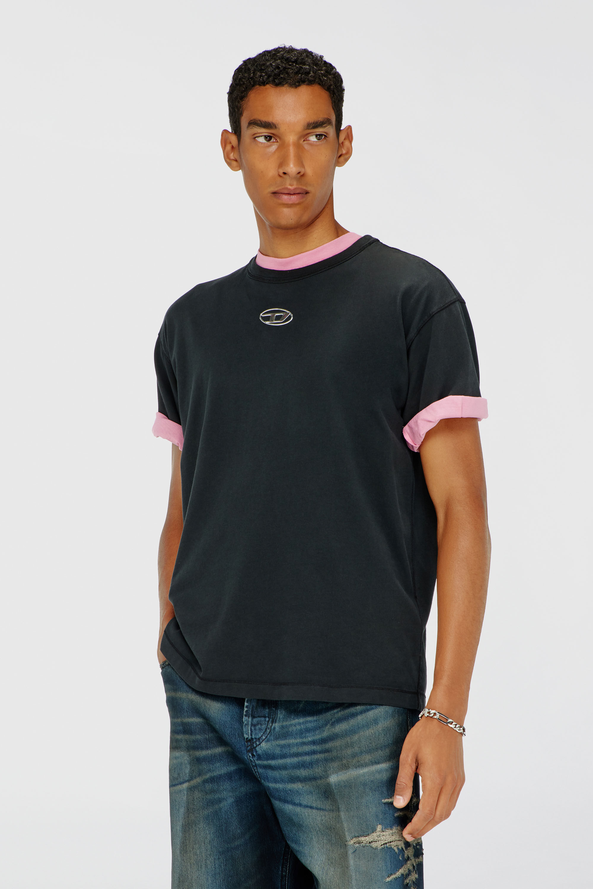 Diesel - T-NORM-IOD, T-shirt in cotone leggero con logo Oval D metallizzato Uomo in Nero - 3