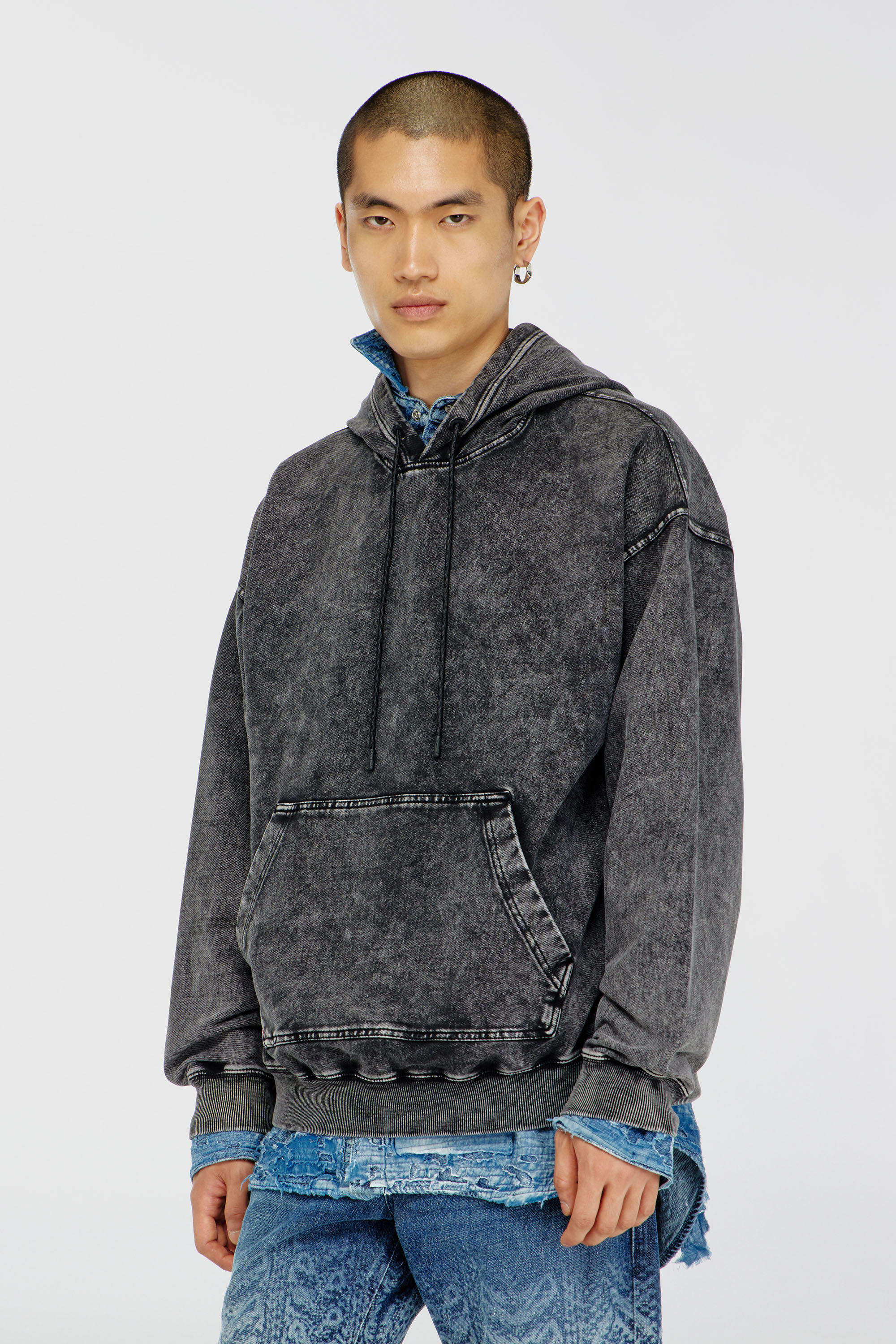 Diesel - S-BOXT-HOOD-TUK, Felpa con cappuccio effetto denim lavorato Uomo in Grigio - 3