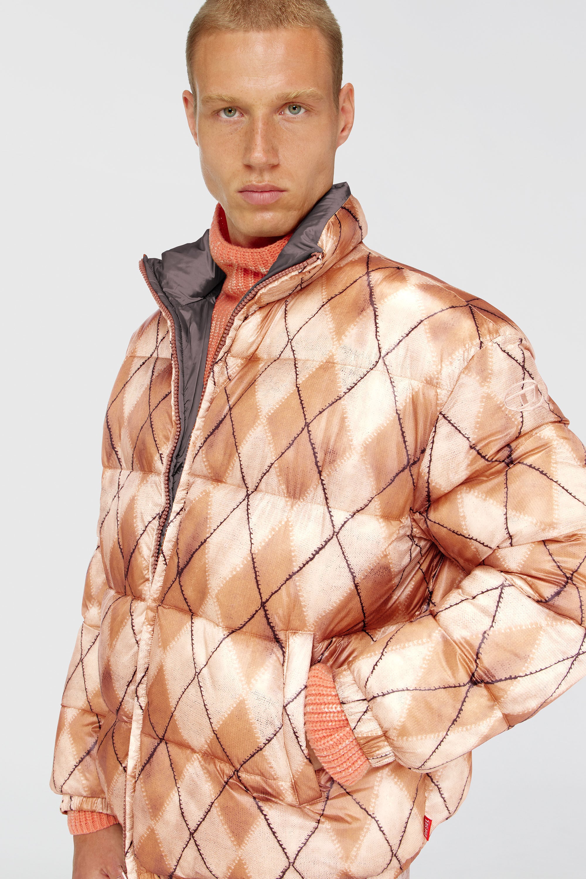 Diesel - W-BOURB-DLCK, Giacca puffer reversibile con stampa argyle Uomo in Multicolor - 5