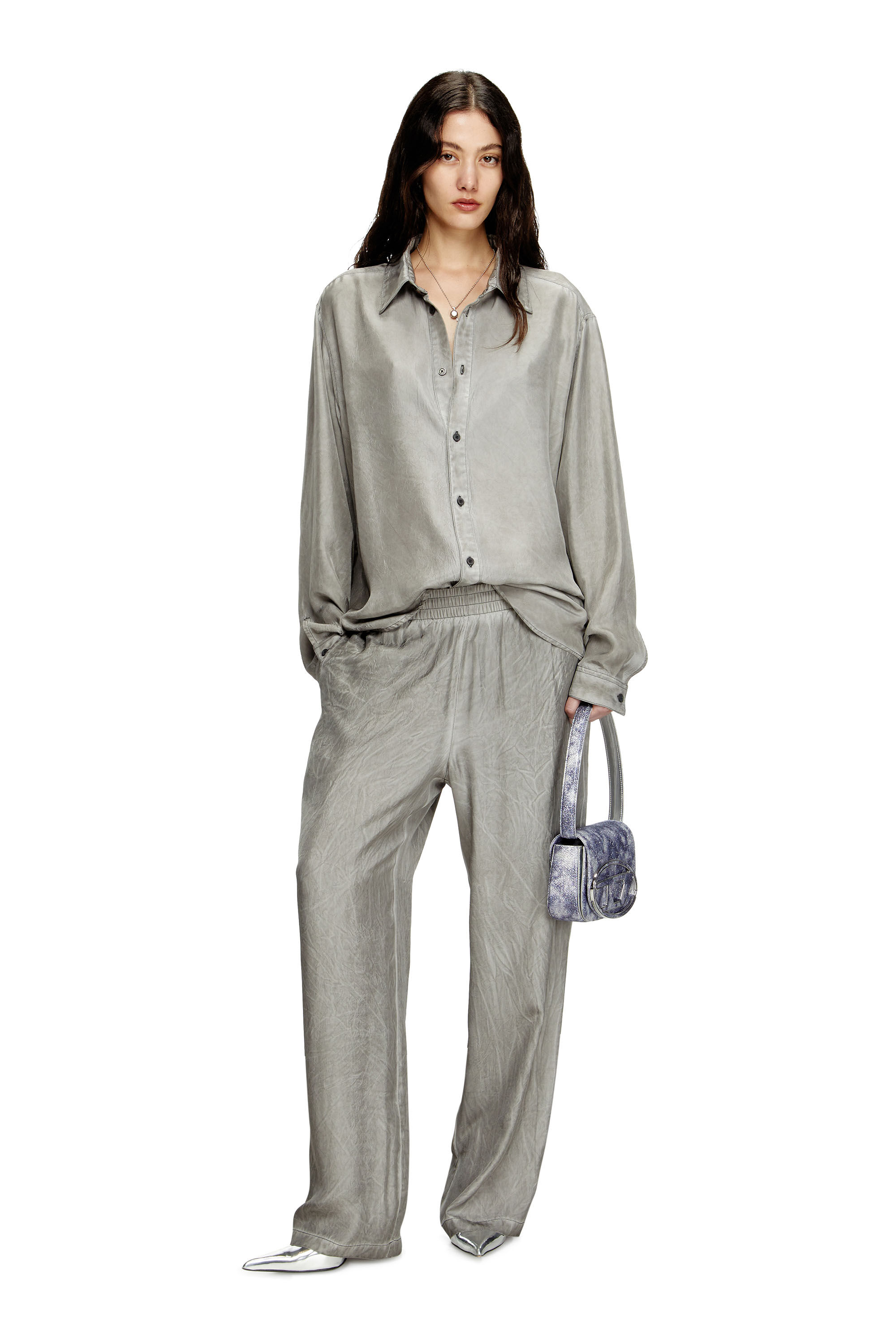 Diesel - P-LEON, Pantaloni tuta fluidi effetto crinkle Unisex in Grigio - 6