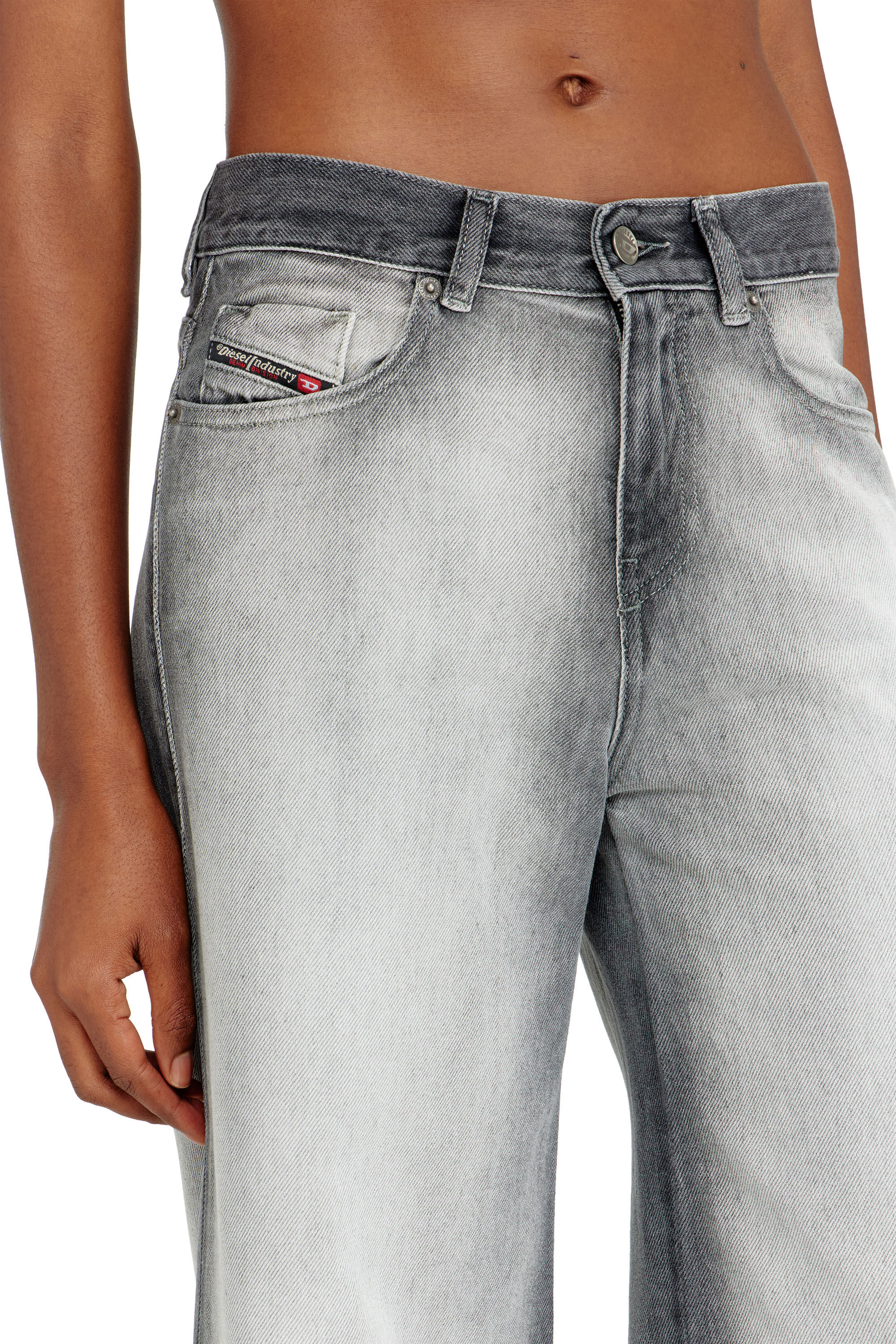 Diesel - Flare Jeans 1978 D-Akemi 09P28 Donna, Grigio Chiaro - Image 5