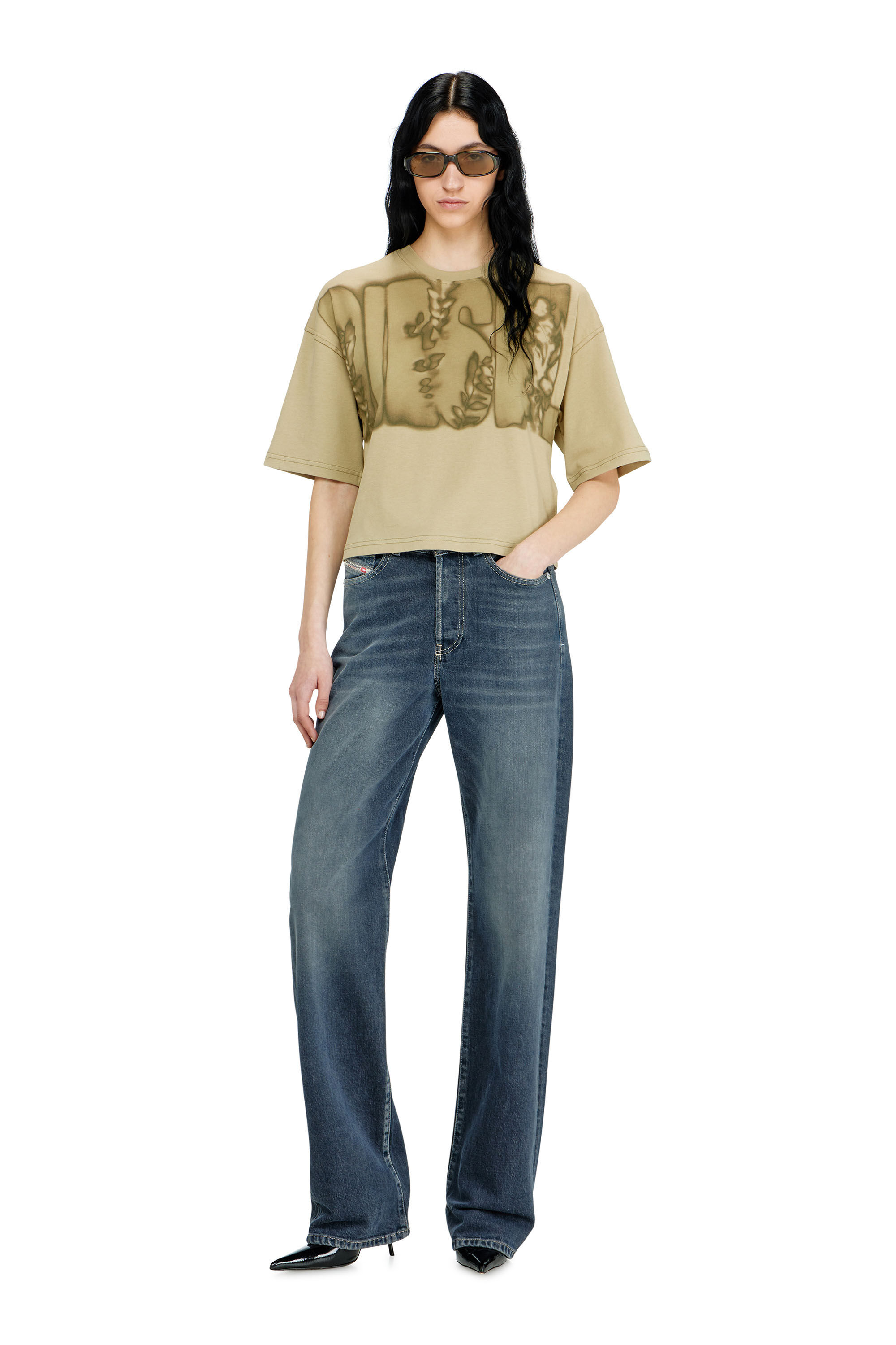 Diesel - T-CROPYN-AA1, T-shirt cropped con stampa digitale Donna in Verde - 1