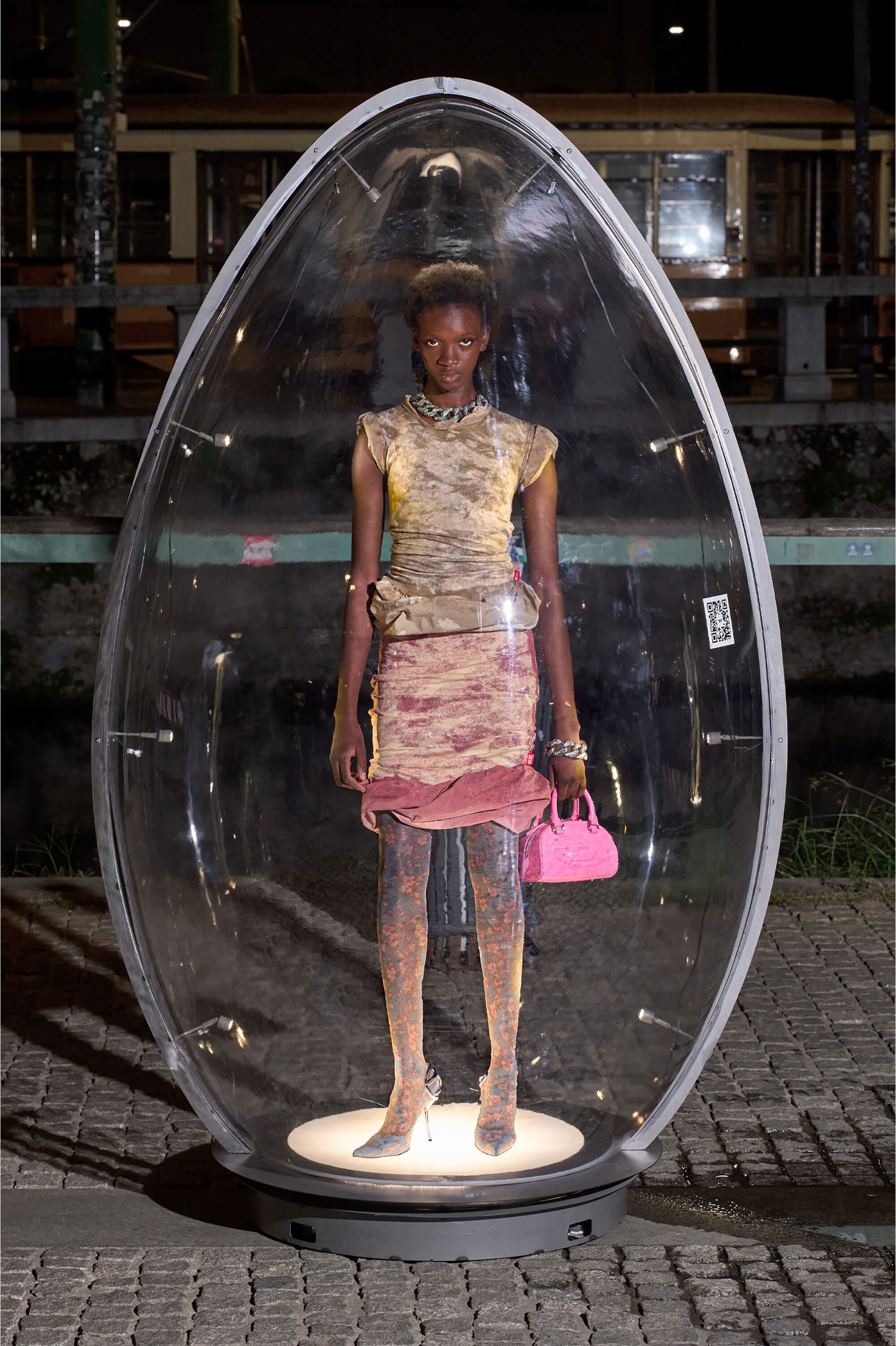 Diesel - 1DR DOME CROSSBODY, 1DR Dome-Borsa bowling mini in pelle effetto coccodrillo Donna in Rosa - 6