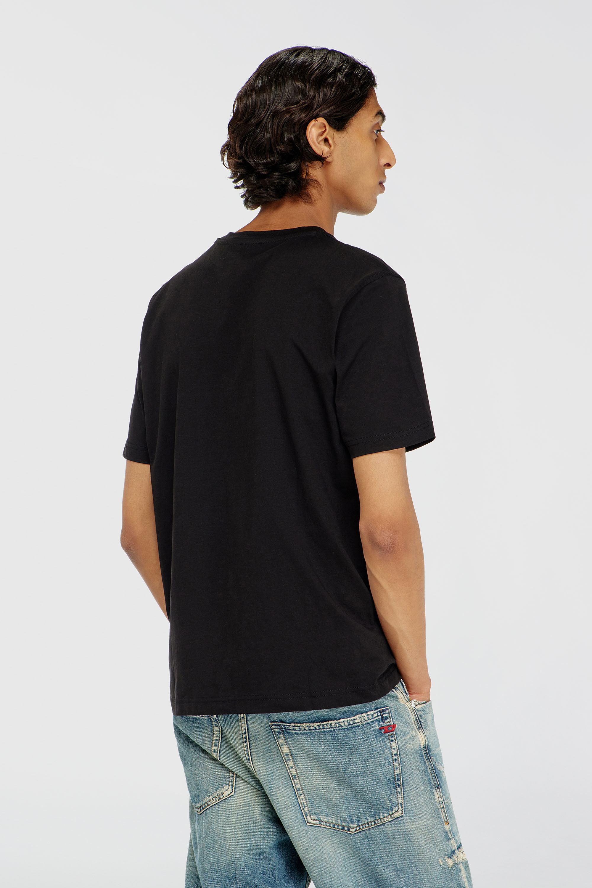 Diesel - T-ADJUST-AA8, T-shirt in cotone con motivo logo sul petto Uomo in Nero - 4