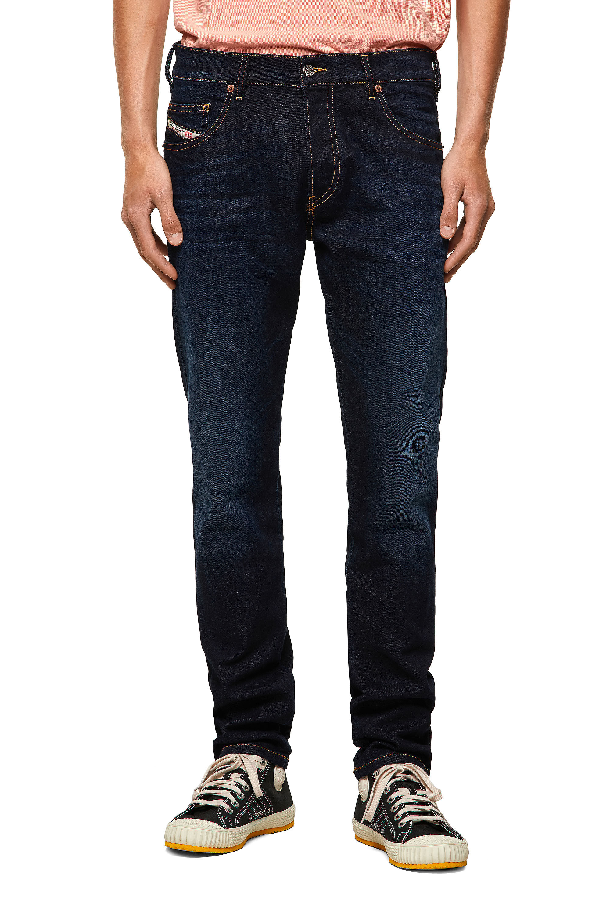 Diesel - D-Yennox 009ZS Tapered Jeans, Blu Scuro - Image 3