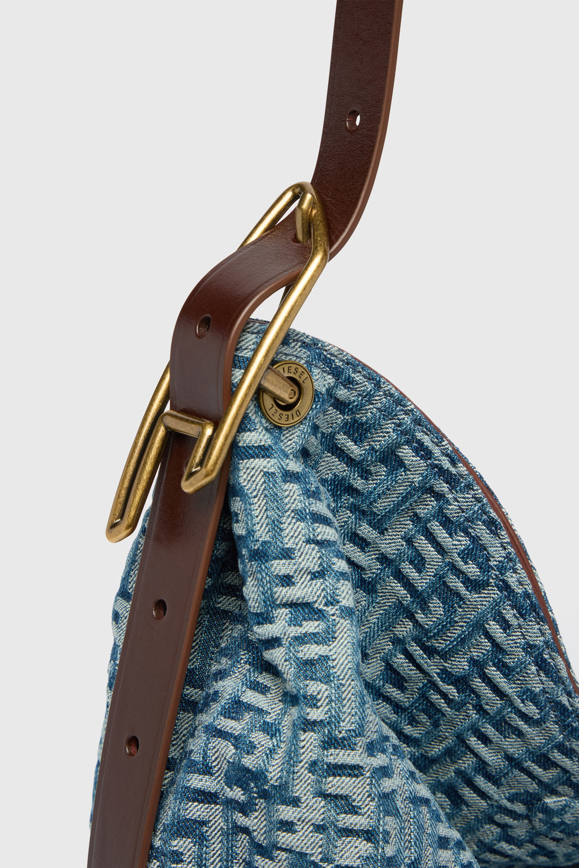 Diesel - D-LINE HOBO L, D-Line Borsa hobo in denim monogram Donna in Blu - 6