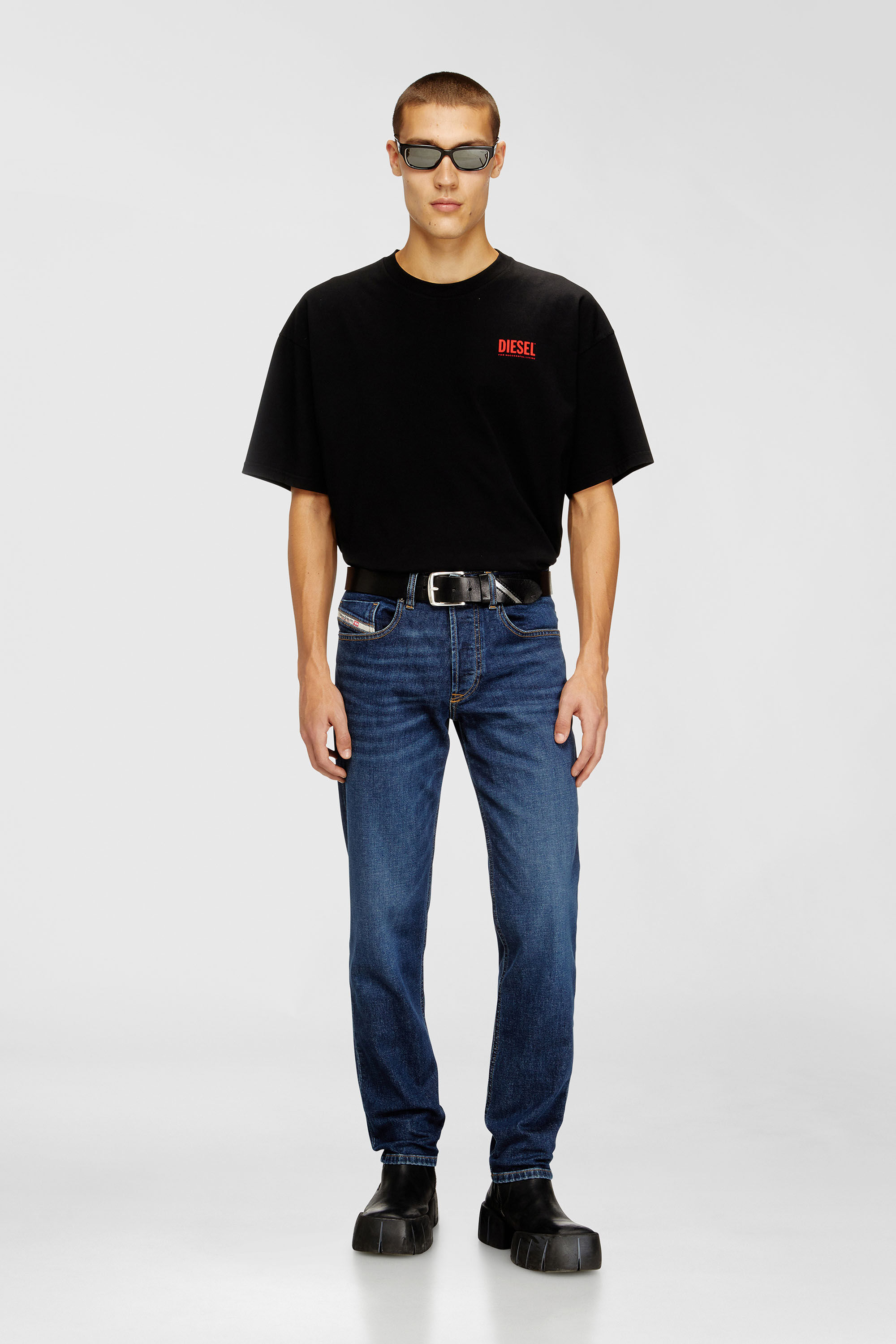 Diesel - Regular Jeans 2023 D-Finitive 0ADBG Uomo, Blu medio - Image 1