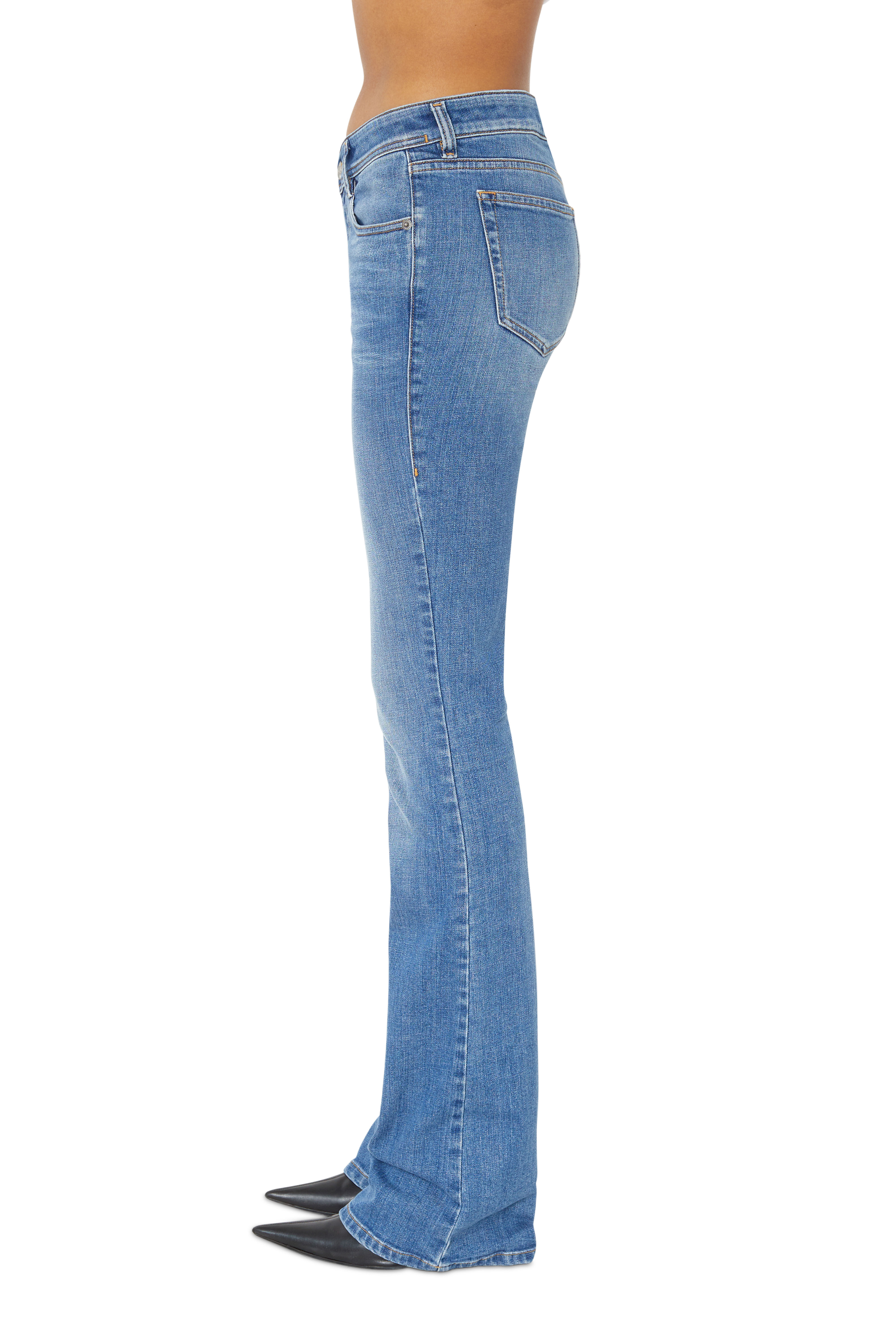 Diesel - 1969 D-EBBEY 09D47 Bootcut and Flare Jeans, Blu medio - Image 5