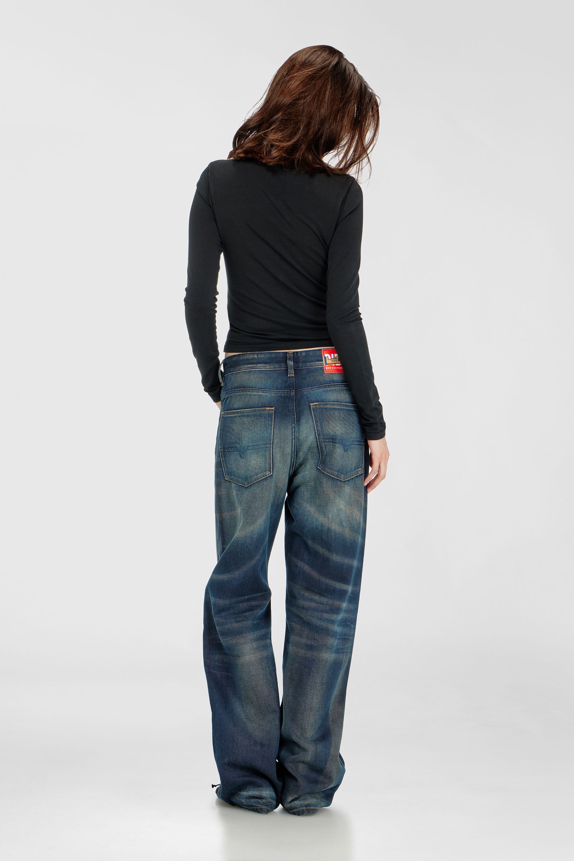 Diesel - Relaxed Jeans 1990 D-Waigee 09R09 Donna, Blu Scuro - Image 3