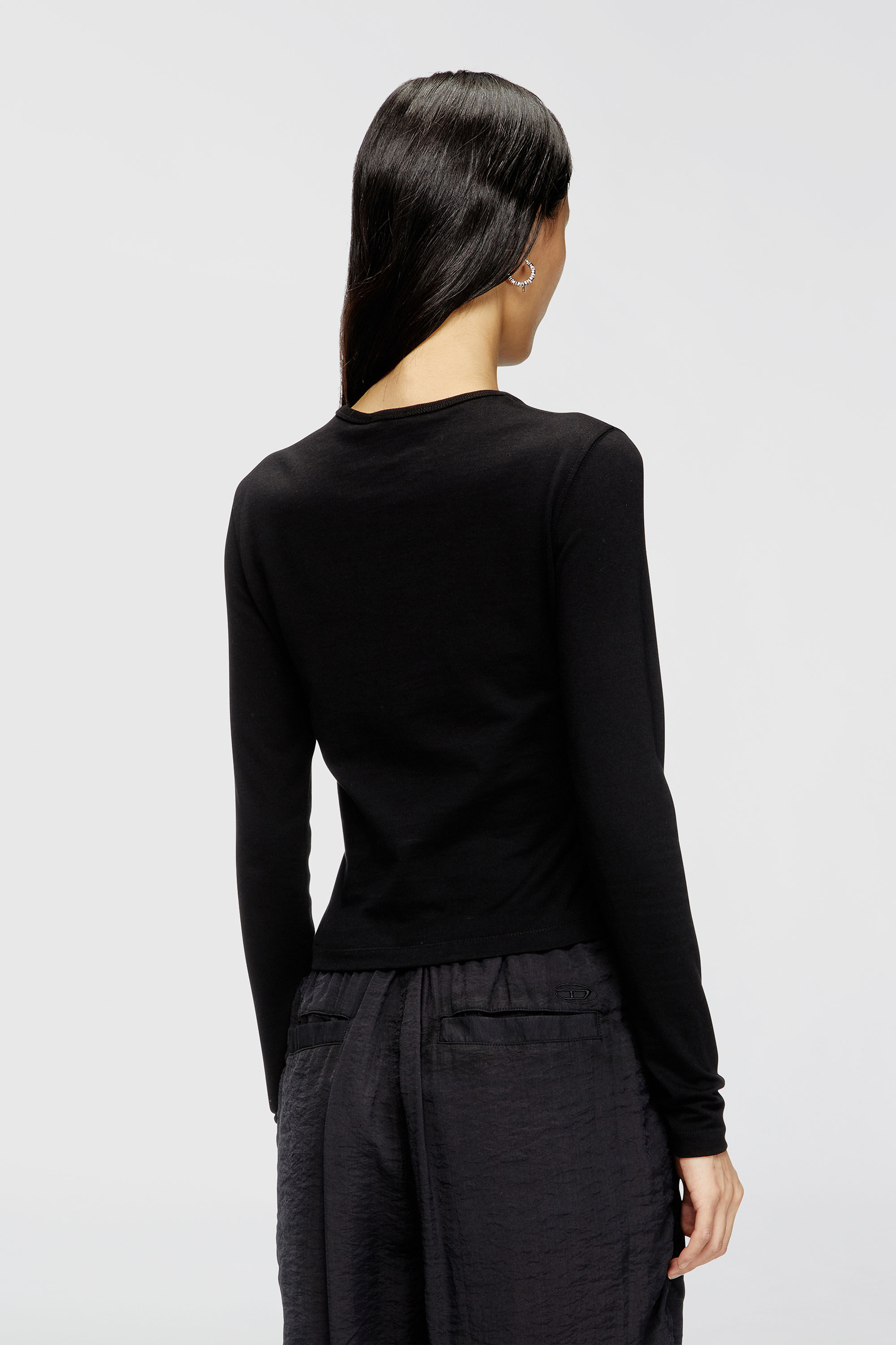 Diesel - T-UNCUTIE-LONG-LS-OD, Top a maniche lunghe con Oval D cut-out Donna in Nero - 4