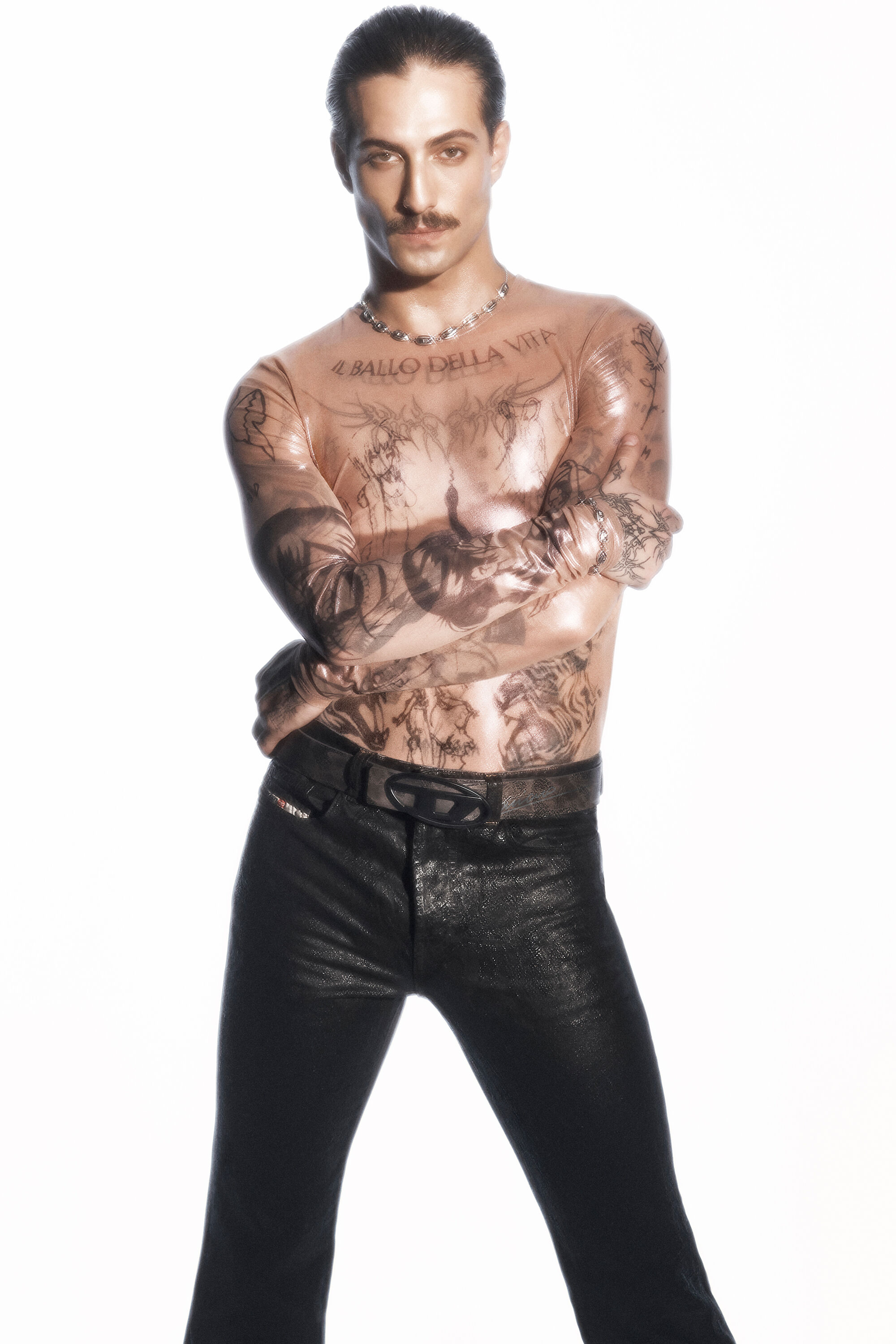 Diesel - T-CLAUDE-DD, Top in tulle stretch effetto tattoo Unisex in Rosa - 5