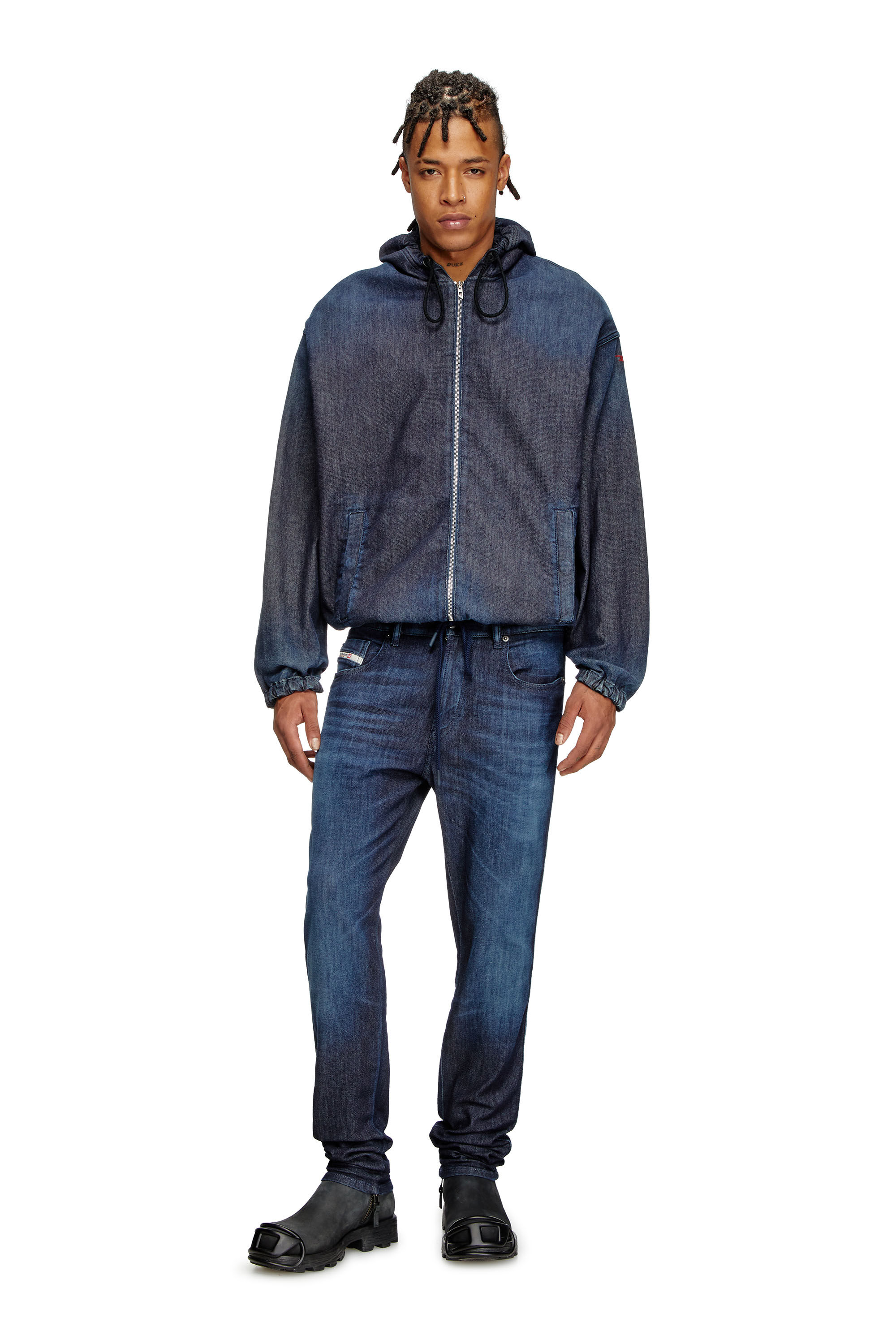 Diesel - Slim 2060 D-Strukt Joggjeans® 09L11 Uomo, Blu Scuro - Image 1