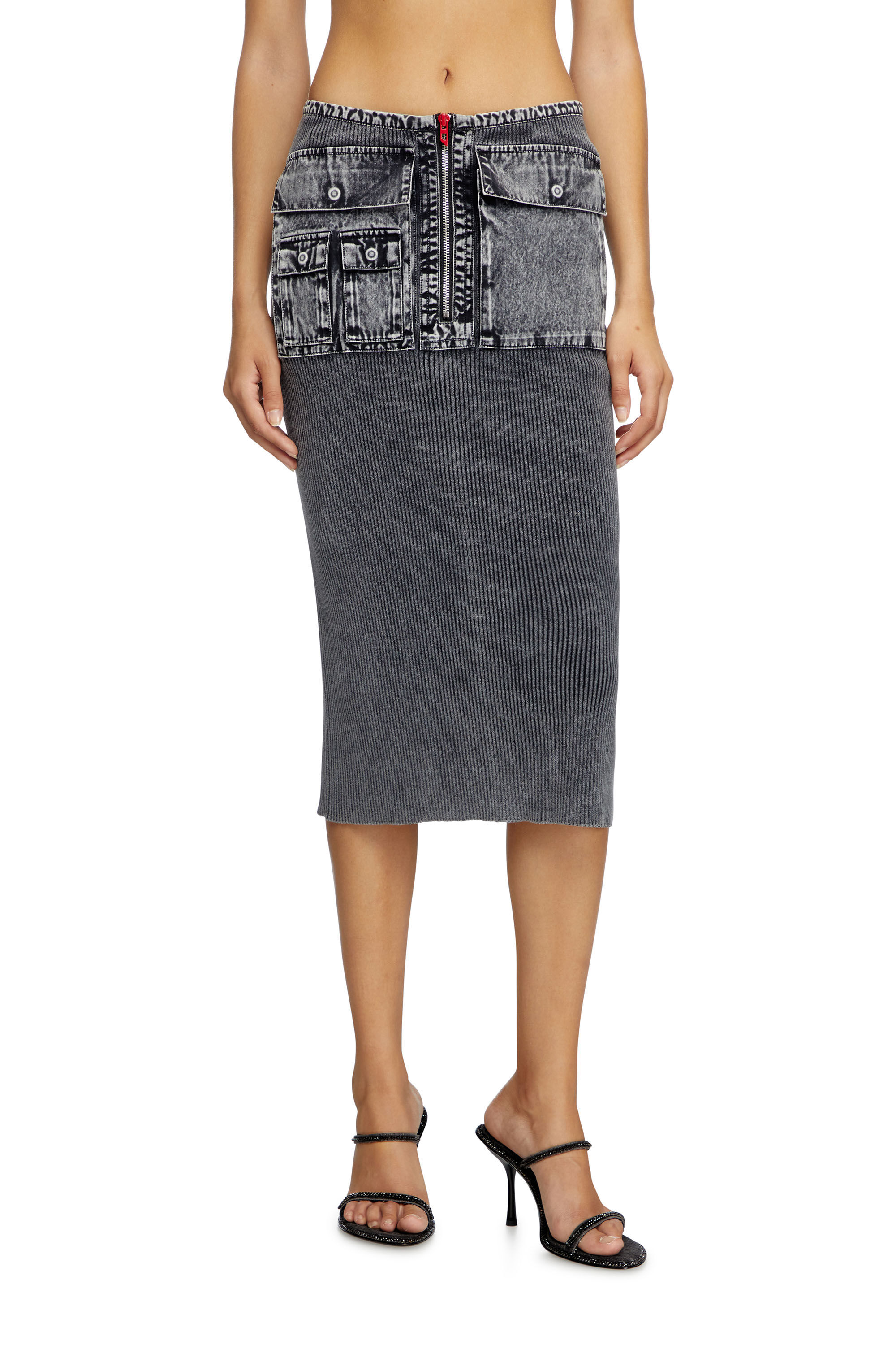 Diesel - M-MERYN, Gonna midi in maglia con tasche in denim Donna in Grigio - 3
