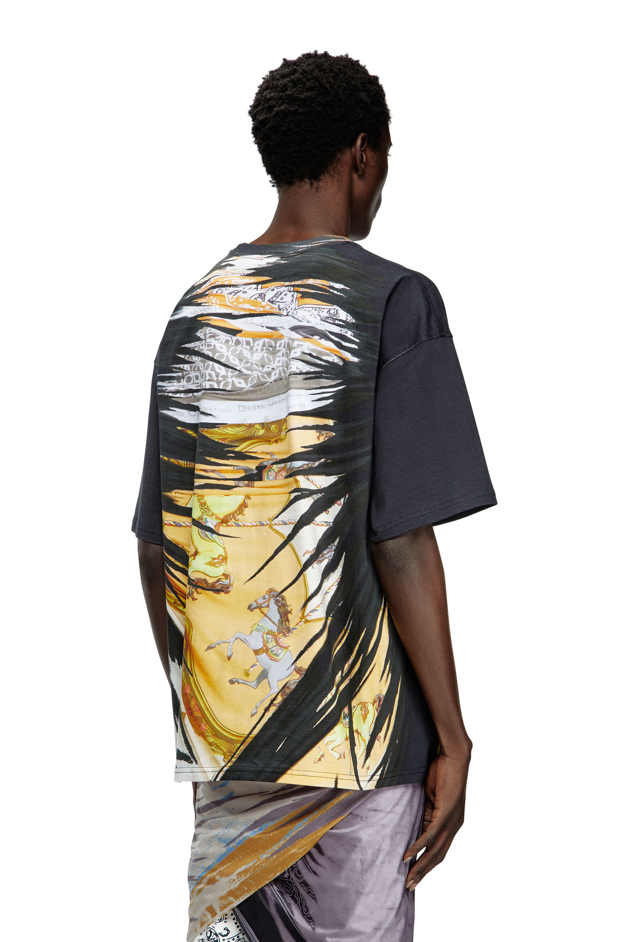 Diesel - T-BOXT-R25, T-shirt con maestosa stampa bandana Uomo in Multicolor - 4