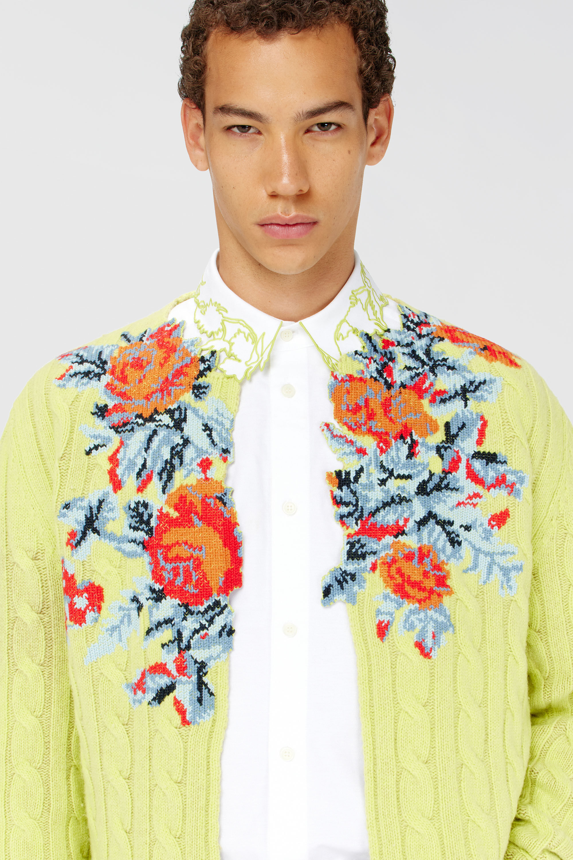 Diesel - K-RINO, Cardigan aperto in maglia a trecce floreale Uomo in Giallo - 5