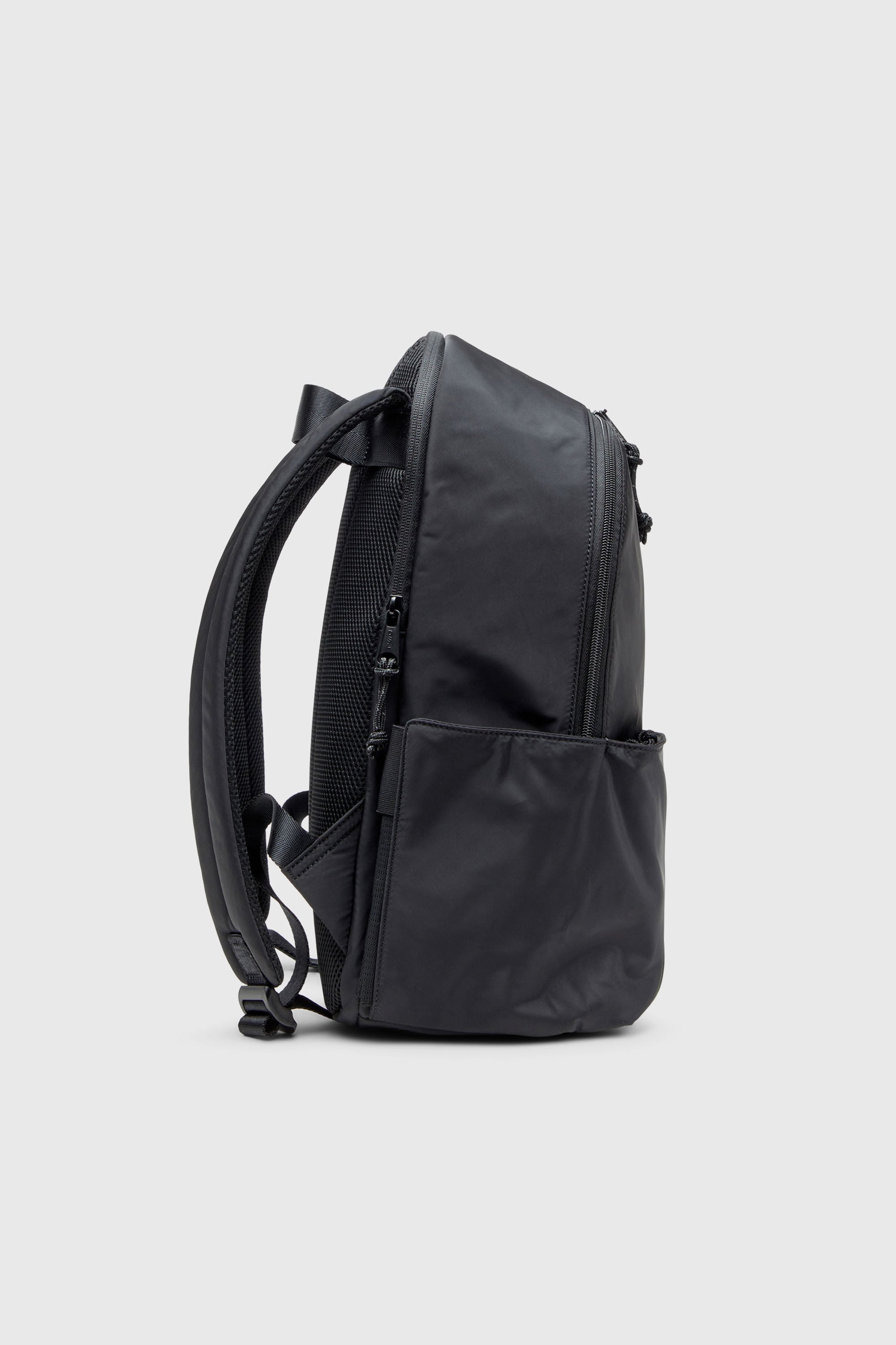 Diesel - D-PACK BACKPACK X, D-Pack-Zaino in tessuto effetto raso Uomo in Nero - 5