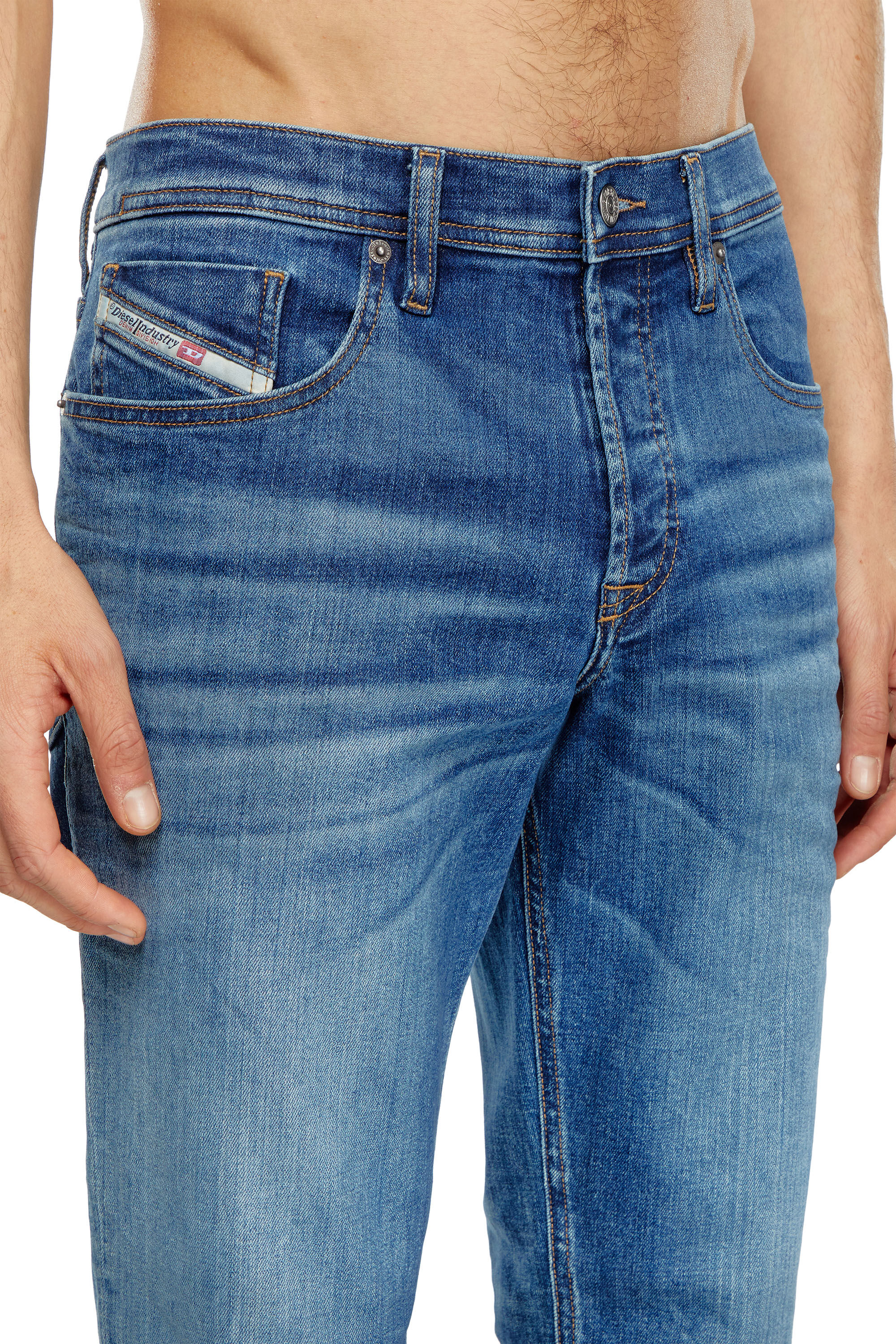 Diesel - Uomo Tapered Jeans 2023 D-Finitive 0GRDP, Blu medio - Image 5
