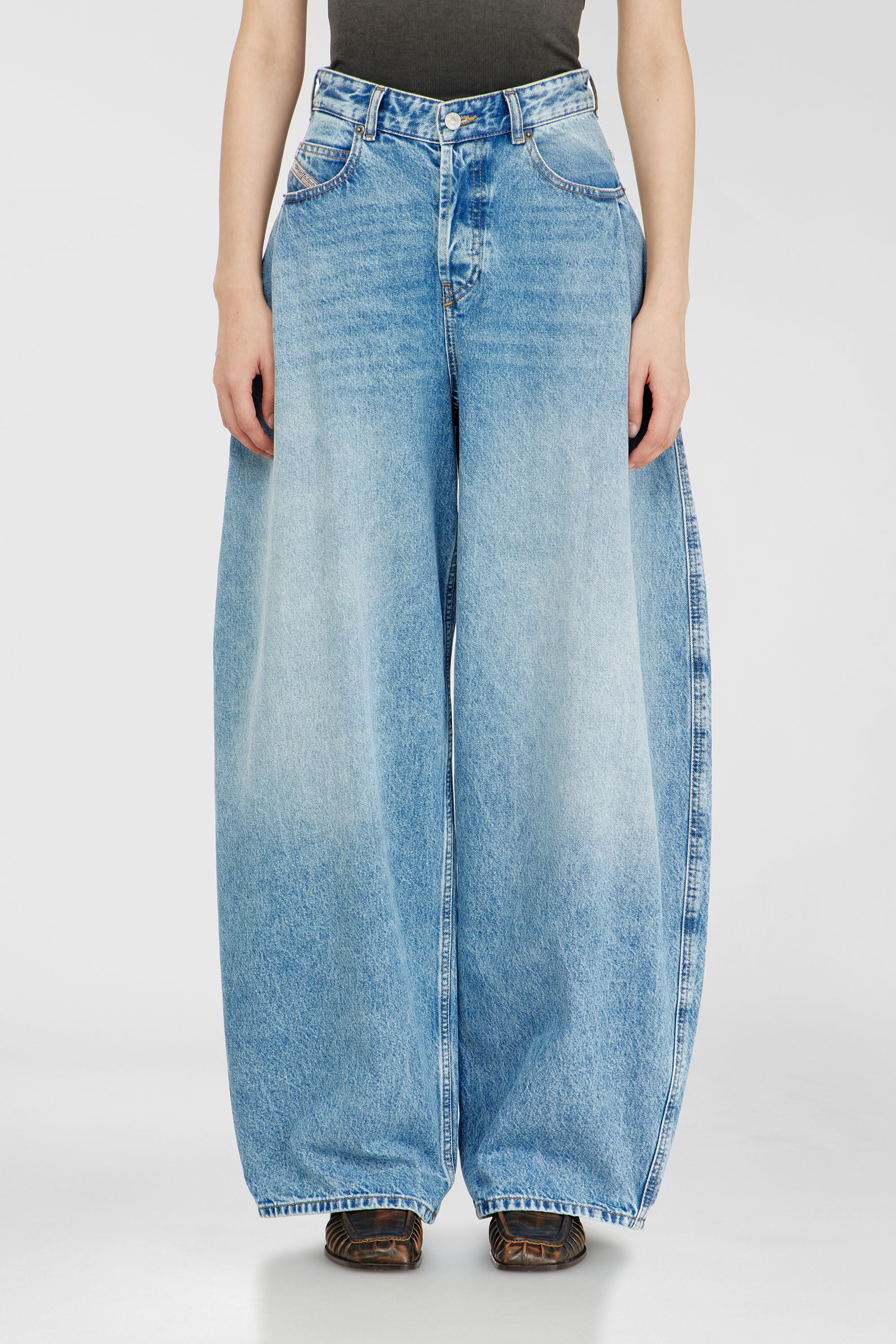 Diesel - Relaxed Jeans 1987 D-Khelz 09I29 Donna, Blu Chiaro - Image 4