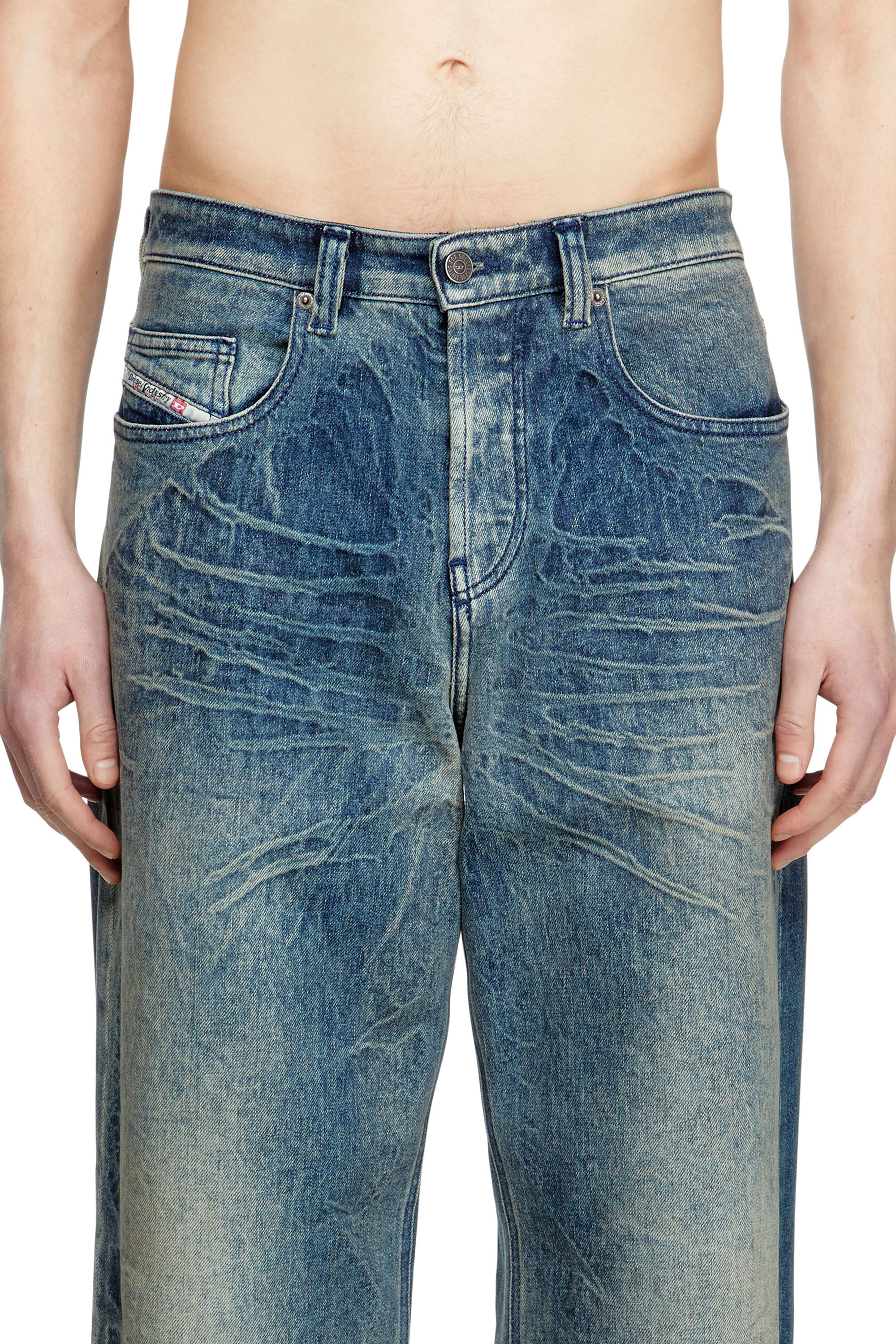 Diesel - Relaxed Jeans 2001 D-Macro 007BG Uomo, Blu Scuro - Image 5