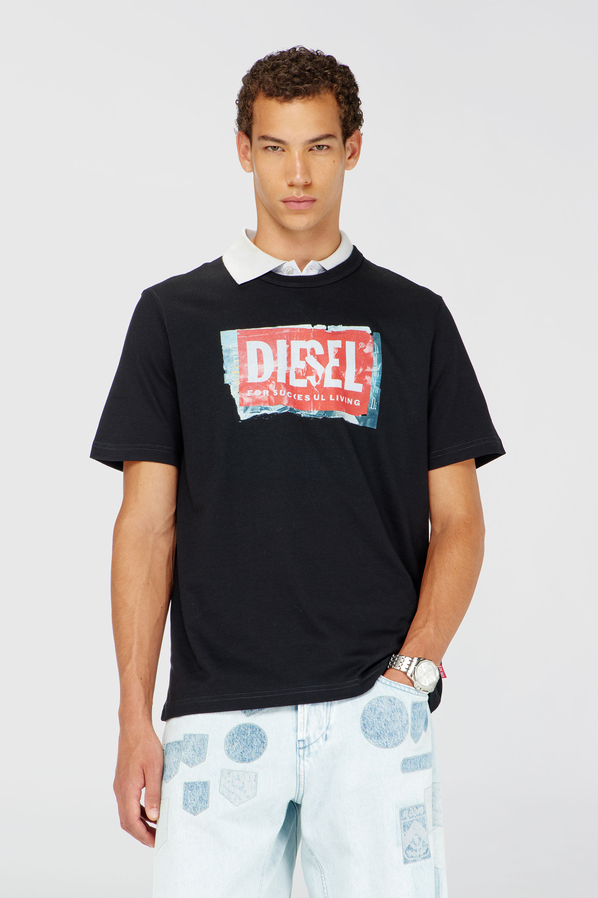 Diesel - T-ADJUST-Q6, T-shirt con logo effetto stropicciato Uomo in Nero - 3