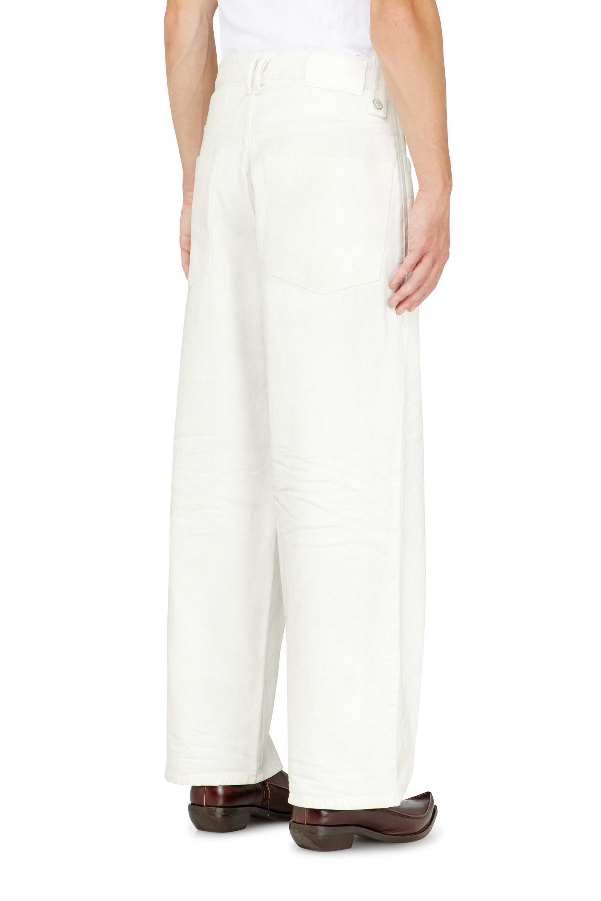 Diesel - Relaxed Jeans 1982 D-Hakou 007GG Unisex, Bianco - Image 5