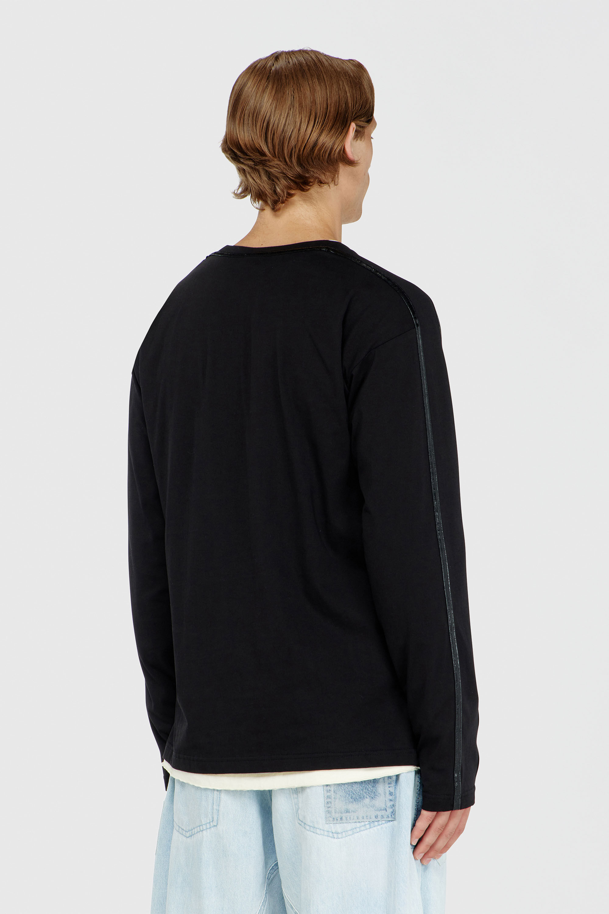 Diesel - T-NORM-LS-FL, T-shirt a manica lunga con profili tono su tono Uomo in Nero - 4
