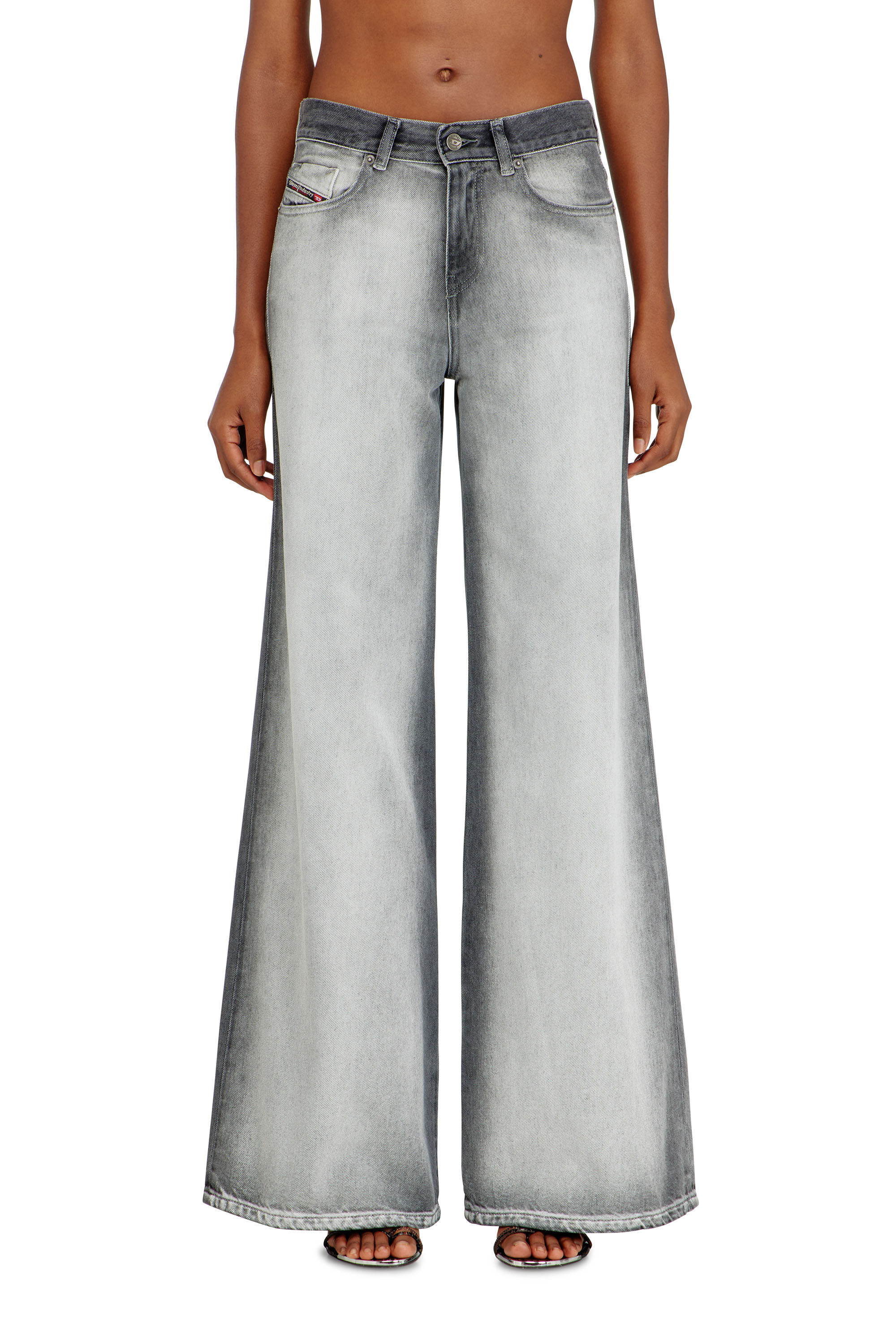Diesel - Flare Jeans 1978 D-Akemi 09P28 Donna, Grigio Chiaro - Image 3