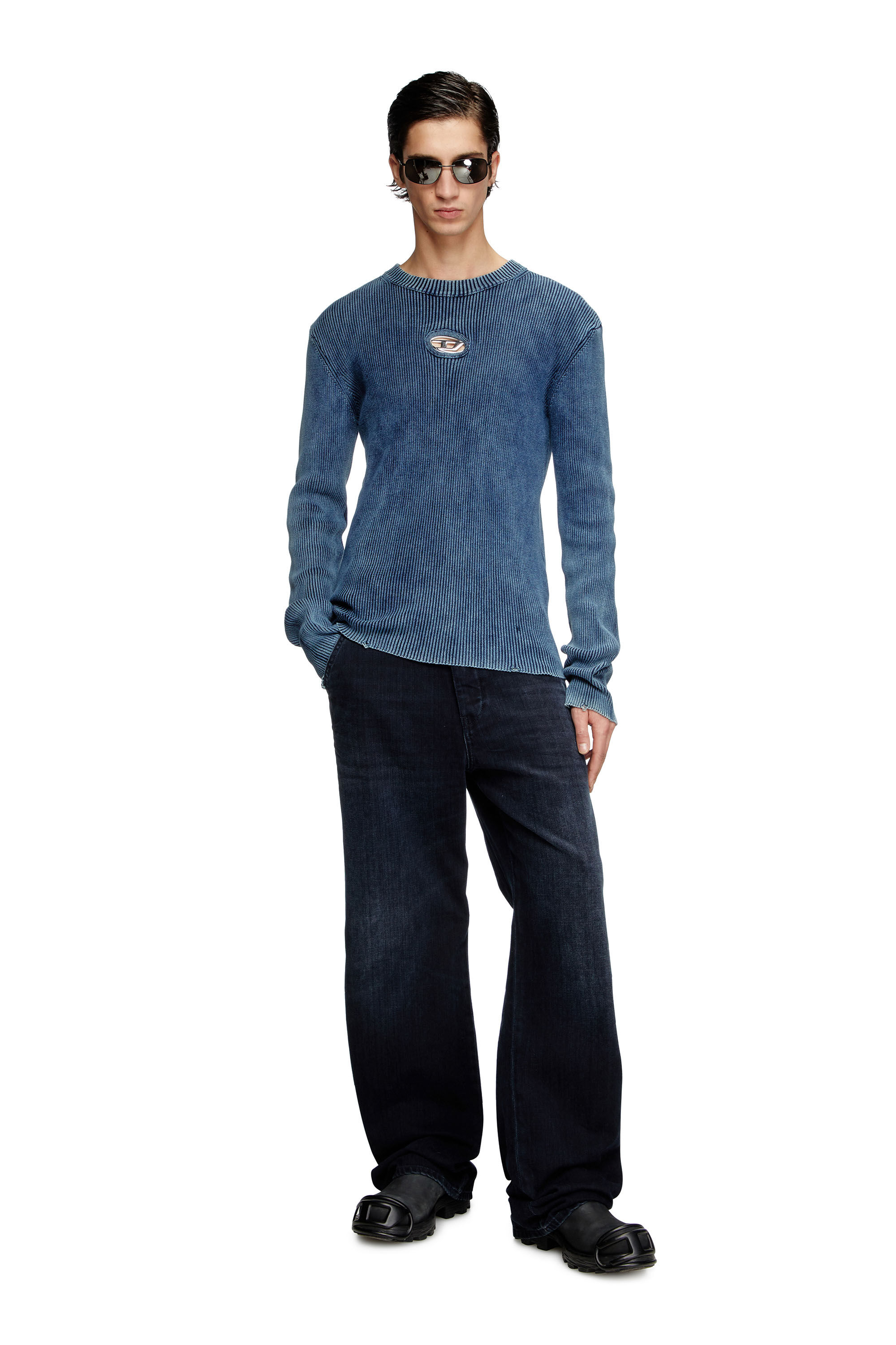 Diesel - K-DARIN-D, Maglia distressed con logo cut-out Uomo in Blu - 1