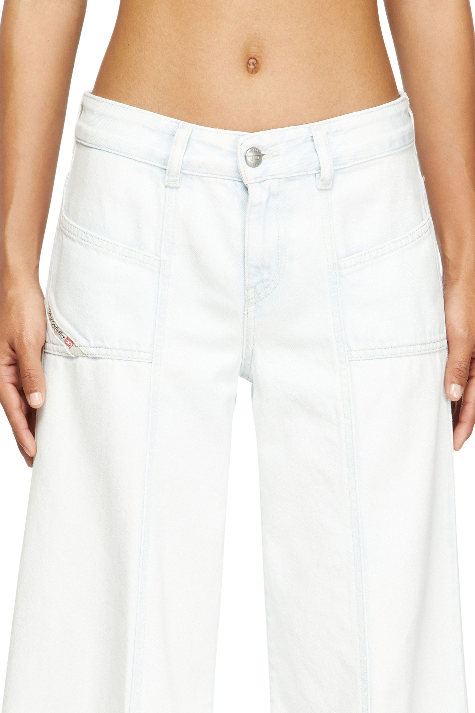 Diesel - Flare Jeans D-Akii 09M08 Donna, Bianco - Image 5