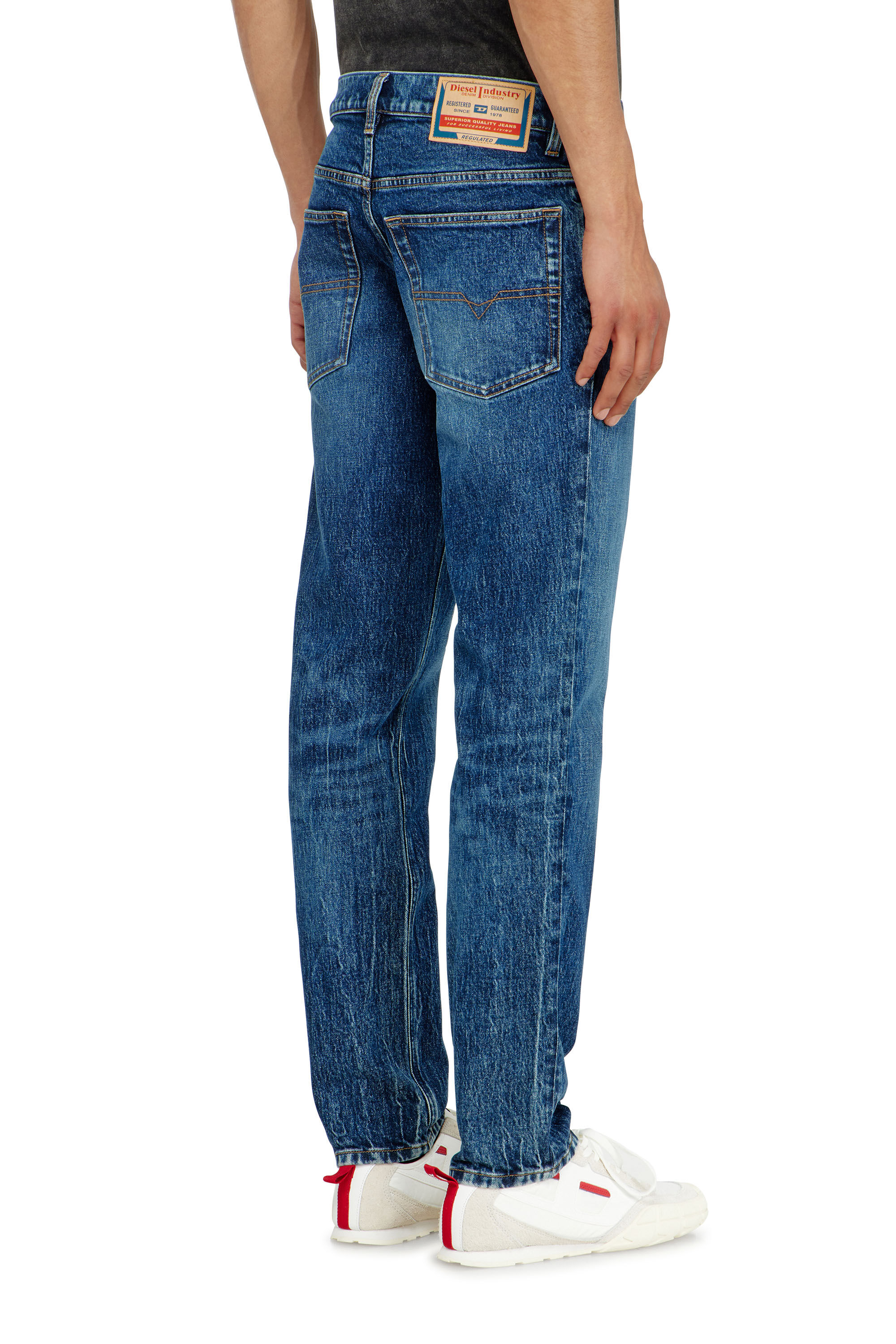Diesel - Regular Jeans 2023 D-Finitive 0KBBQ Uomo, Blu Scuro - Image 5