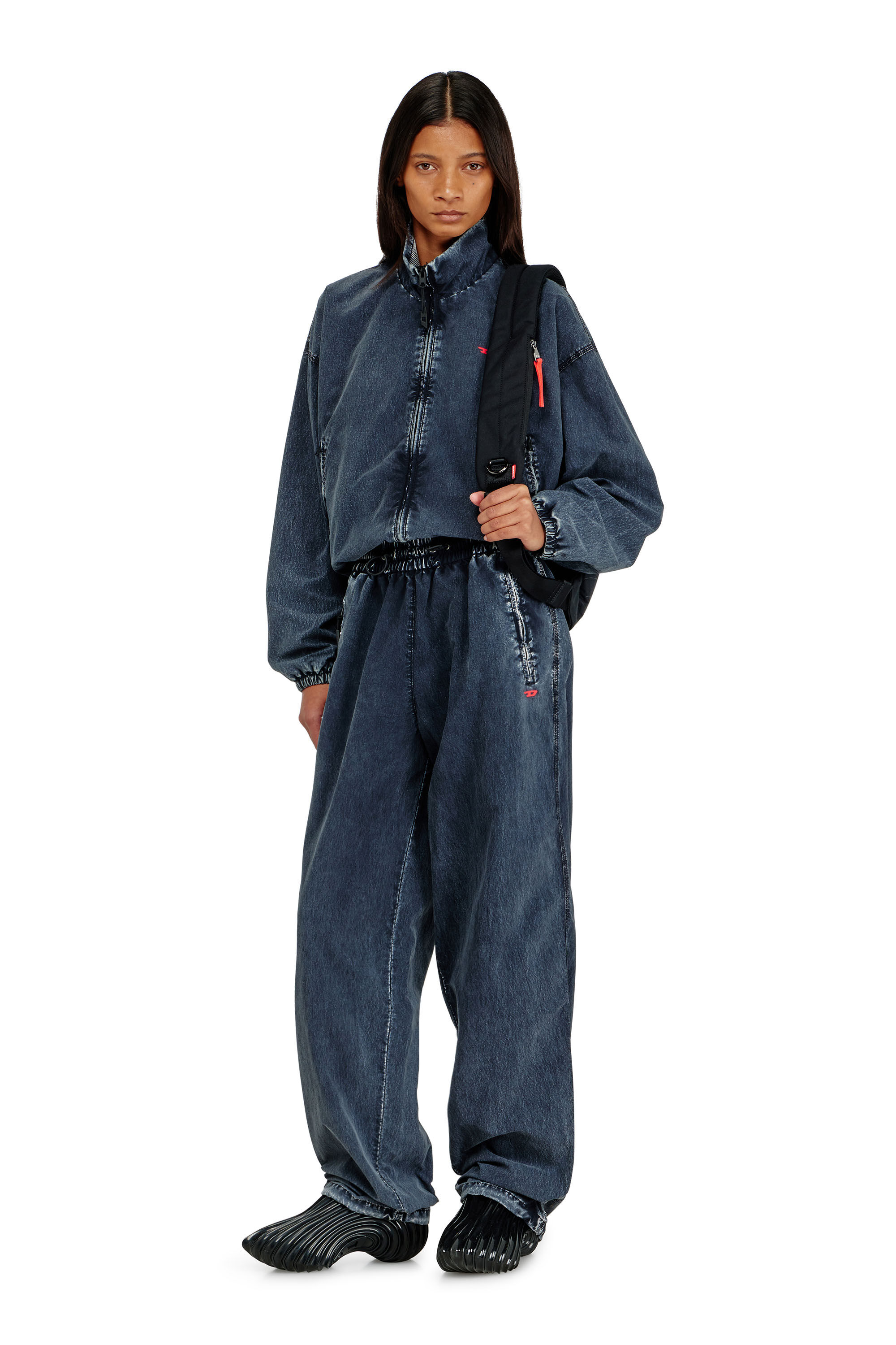 Diesel - P-APYRI, Pantaloni acid-wash in nylon taslan Donna in Blu - 1