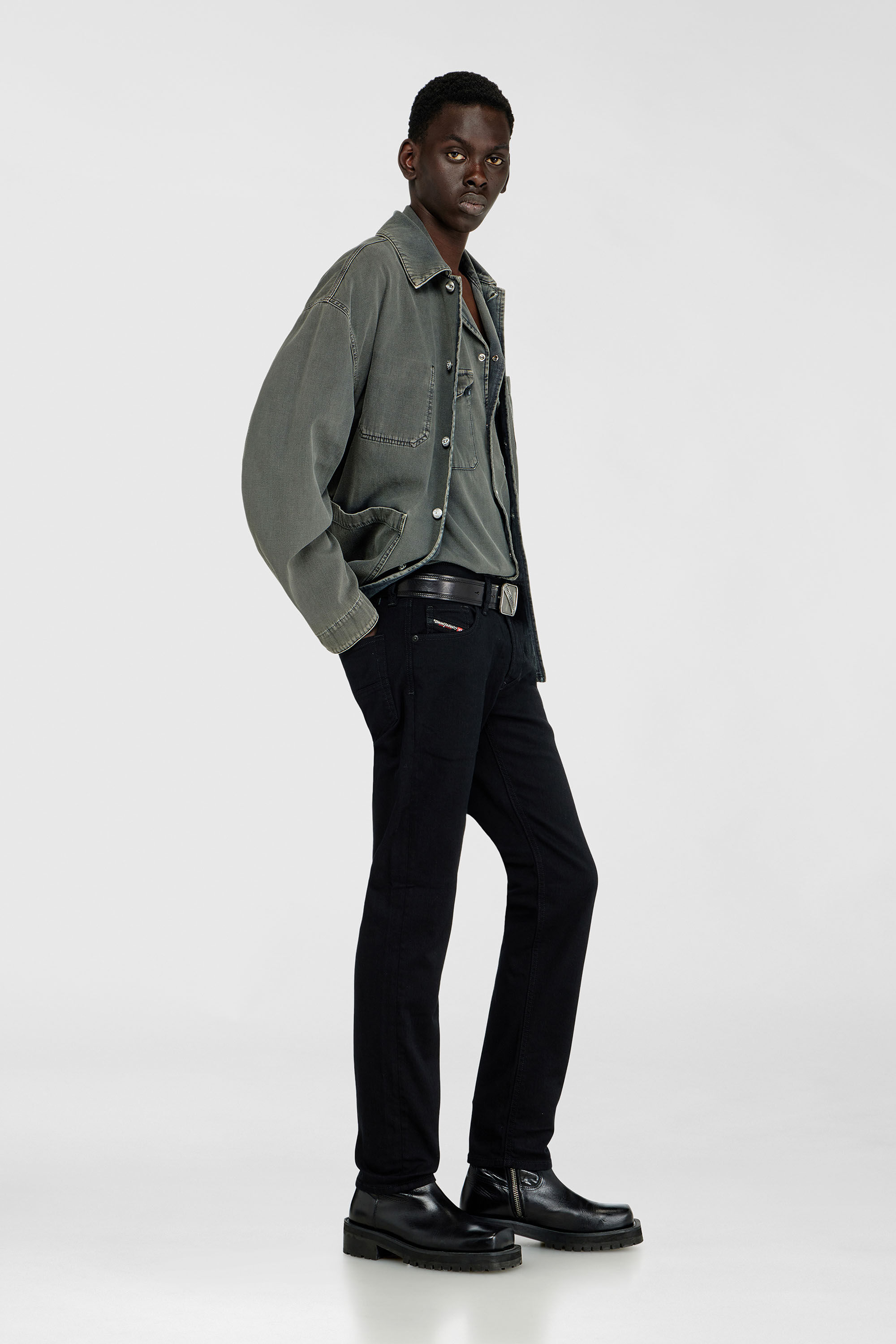 Diesel - Regular Jeans 1986 Larkee-Beex 0688H Uomo, Nero/Grigio scuro - Image 2