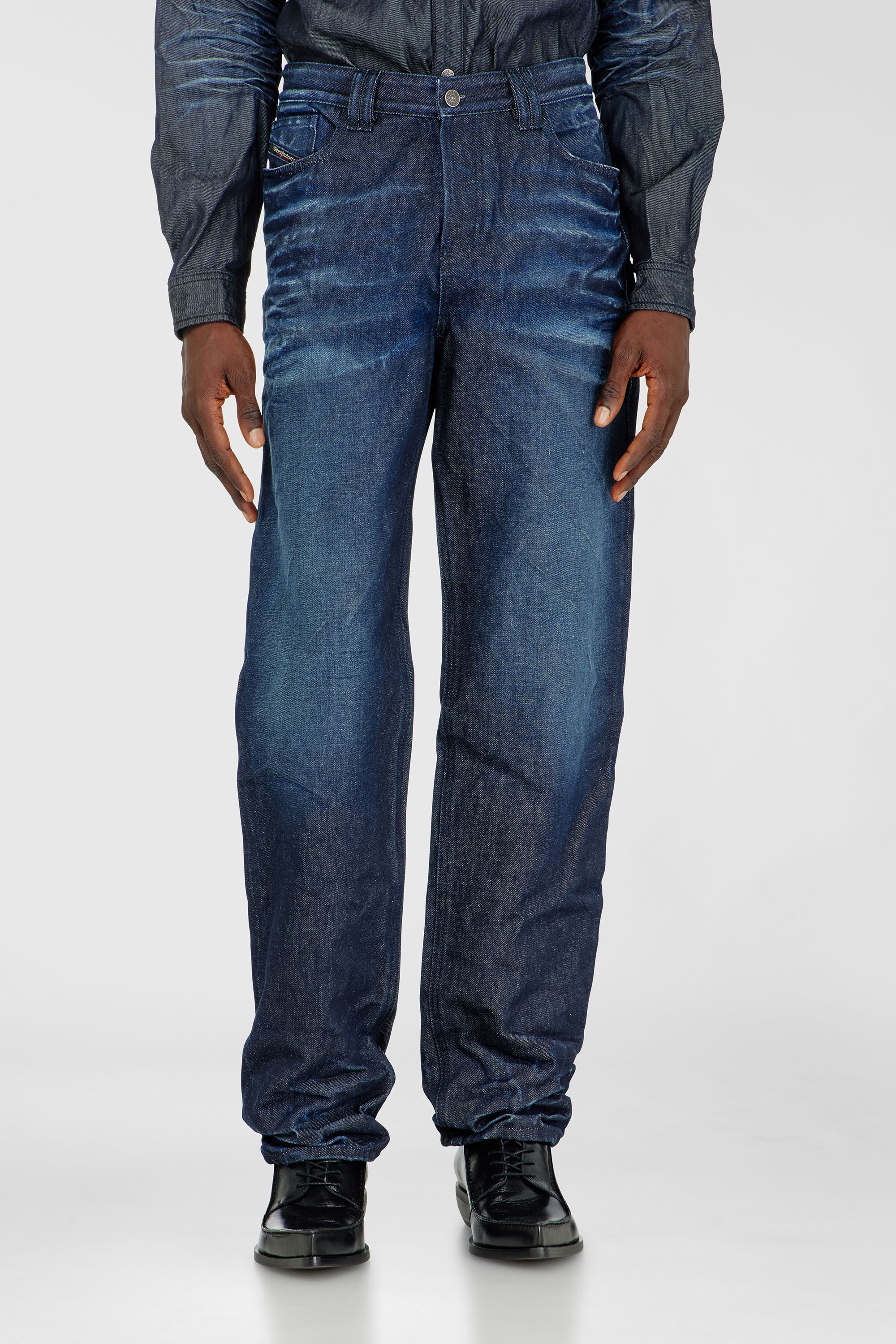 Diesel - Regular Jeans 1991 D-Voeed 007GF Uomo, Blu Scuro - Image 4