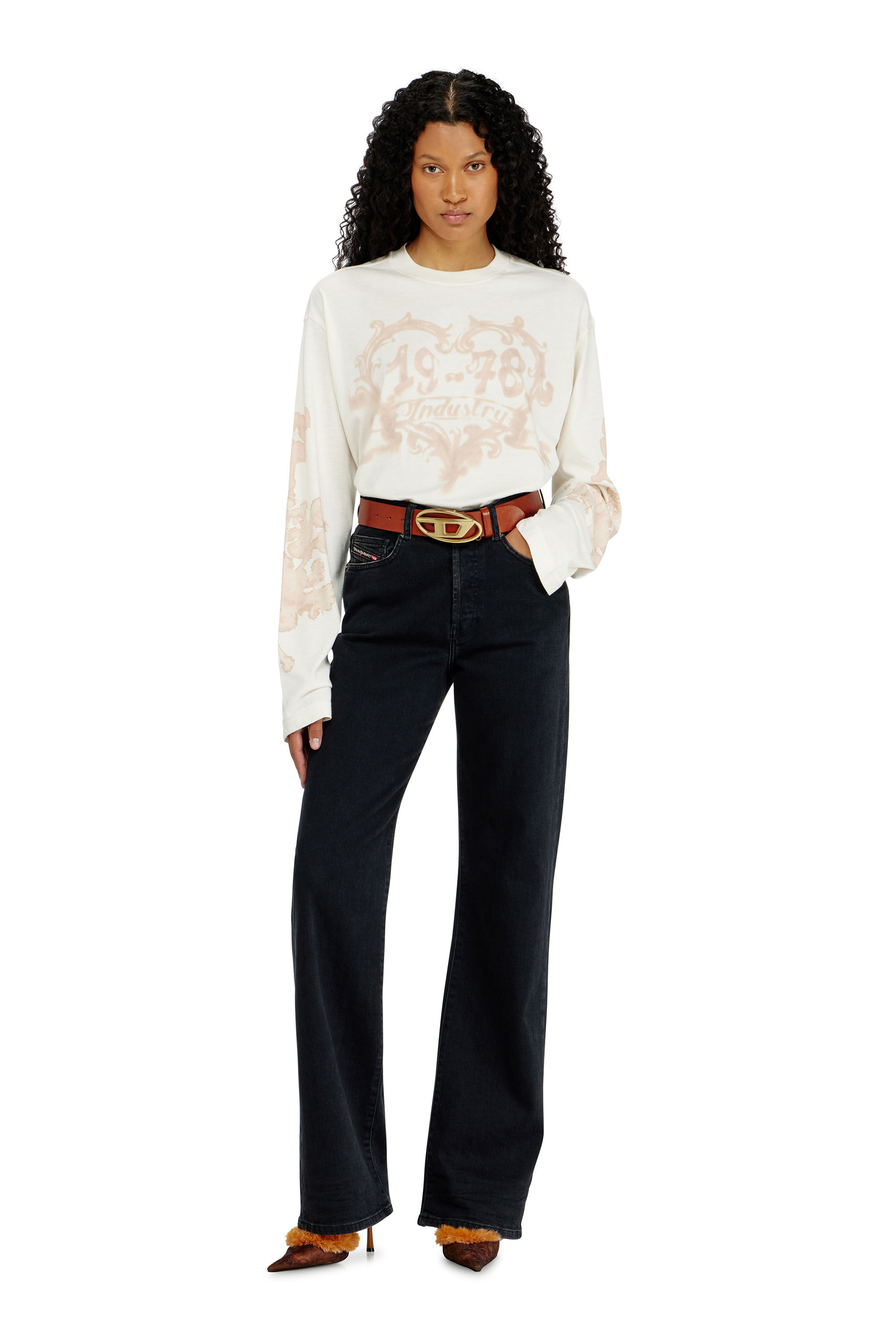 Diesel - T-HILARY-LS-AA1, T-shirt a manica lunga in cotone con stampa grafica Donna in Bianco - 1