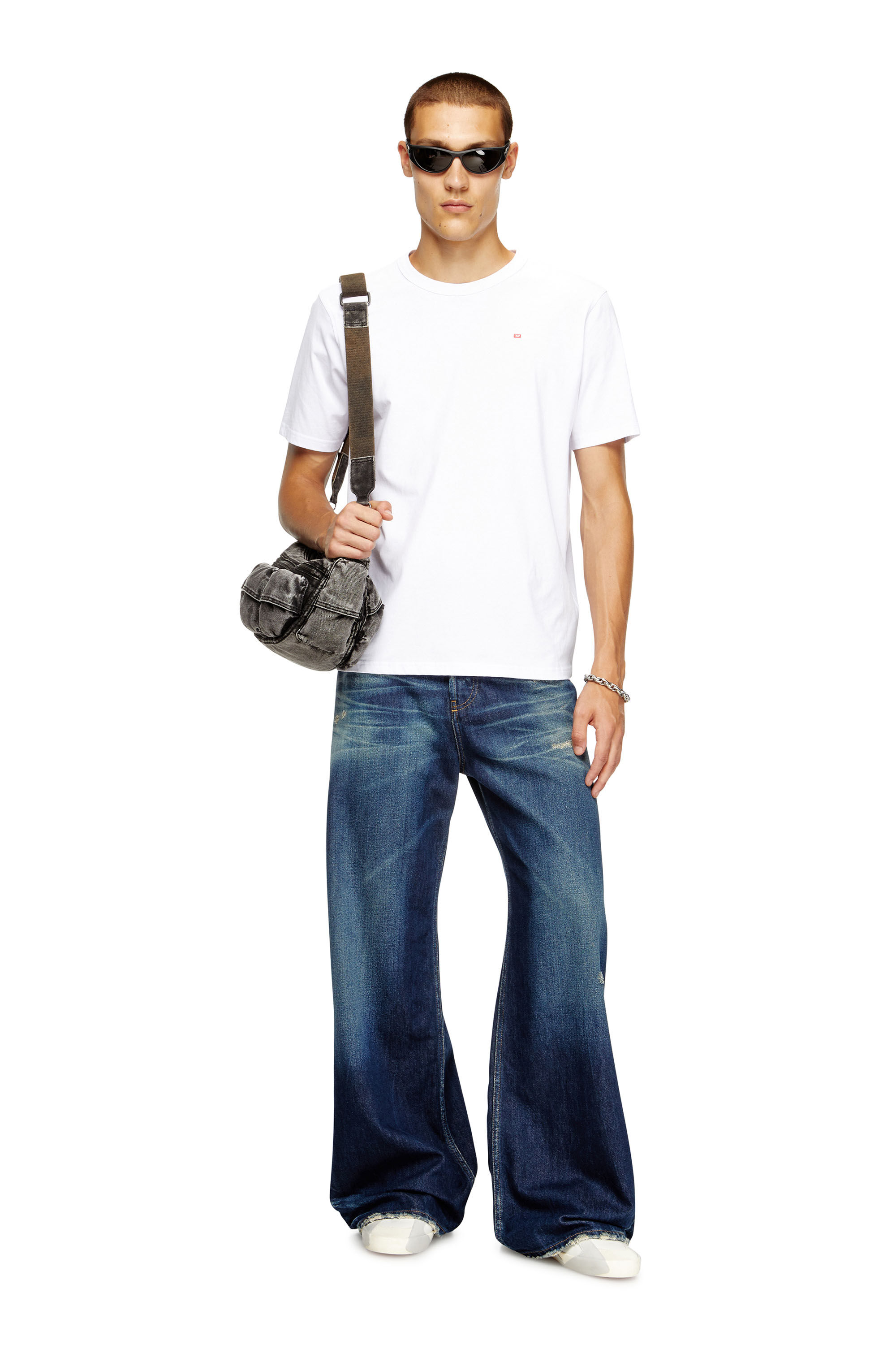Diesel - T-ADJUST-MICRODIV, T-shirt con micro logo ricamato Unisex in Bianco - 1