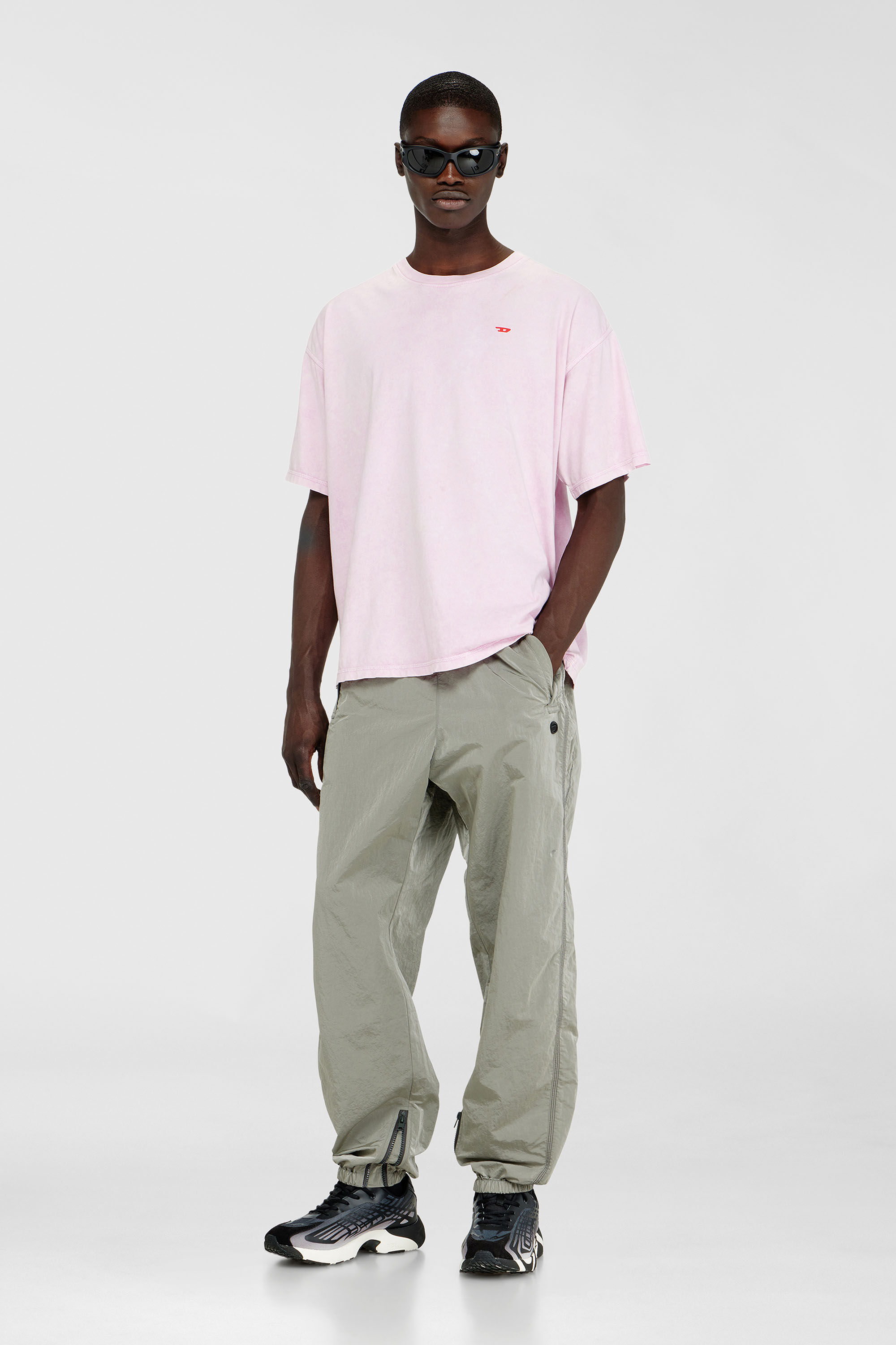 Diesel - T-BOXT-AA14, T-shirt in cotone con effetto lavorato Uomo in Rosa - 1