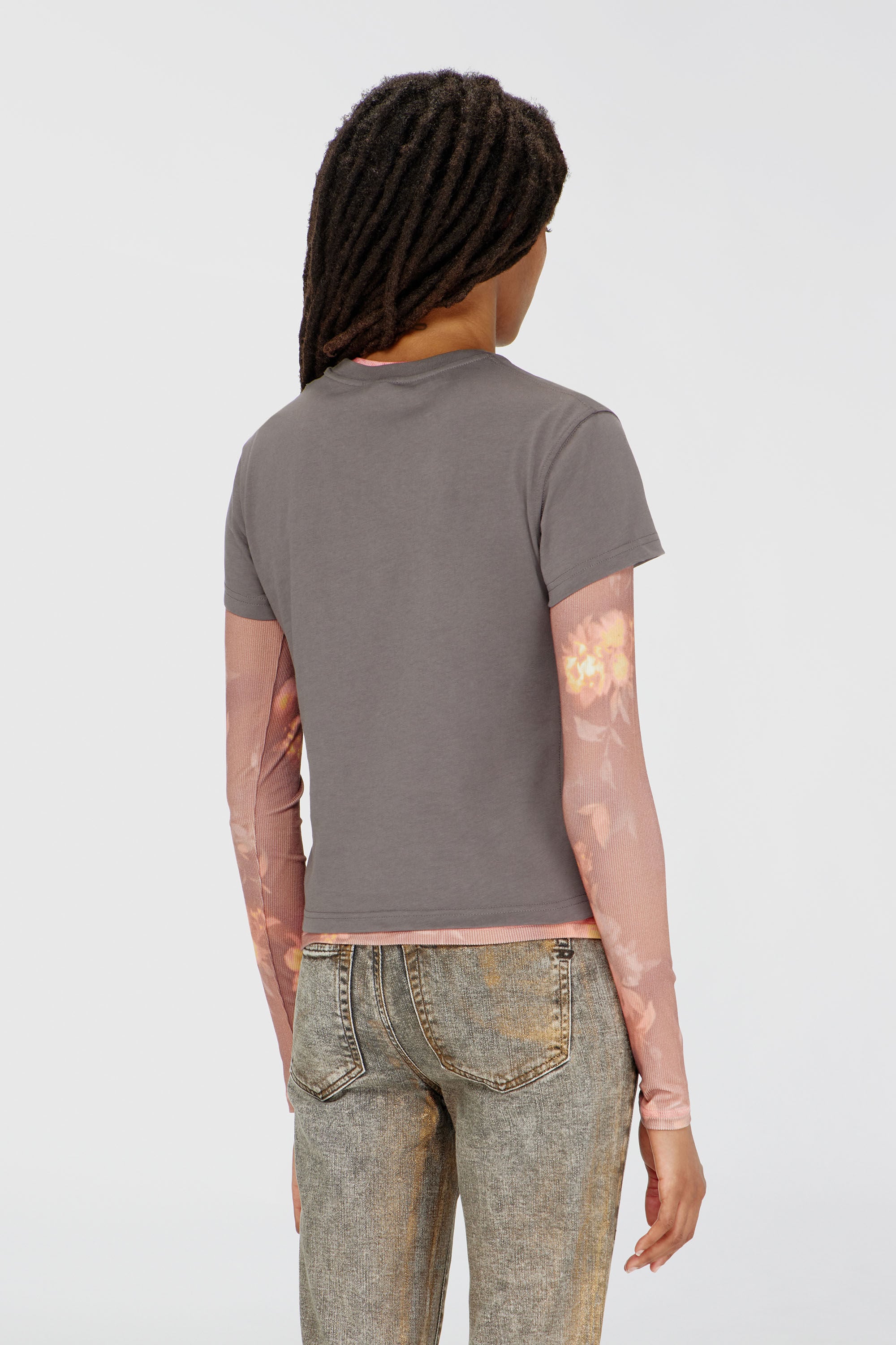 Diesel - T-ILA-AA4, T-shirt con stampa logo Donna in Grigio - 4