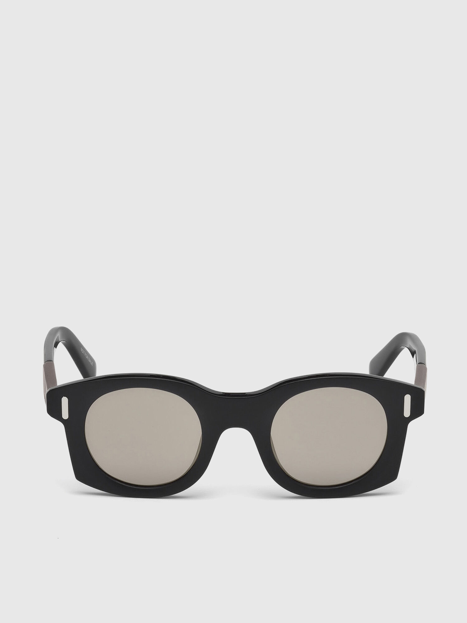 DL0226, Nero