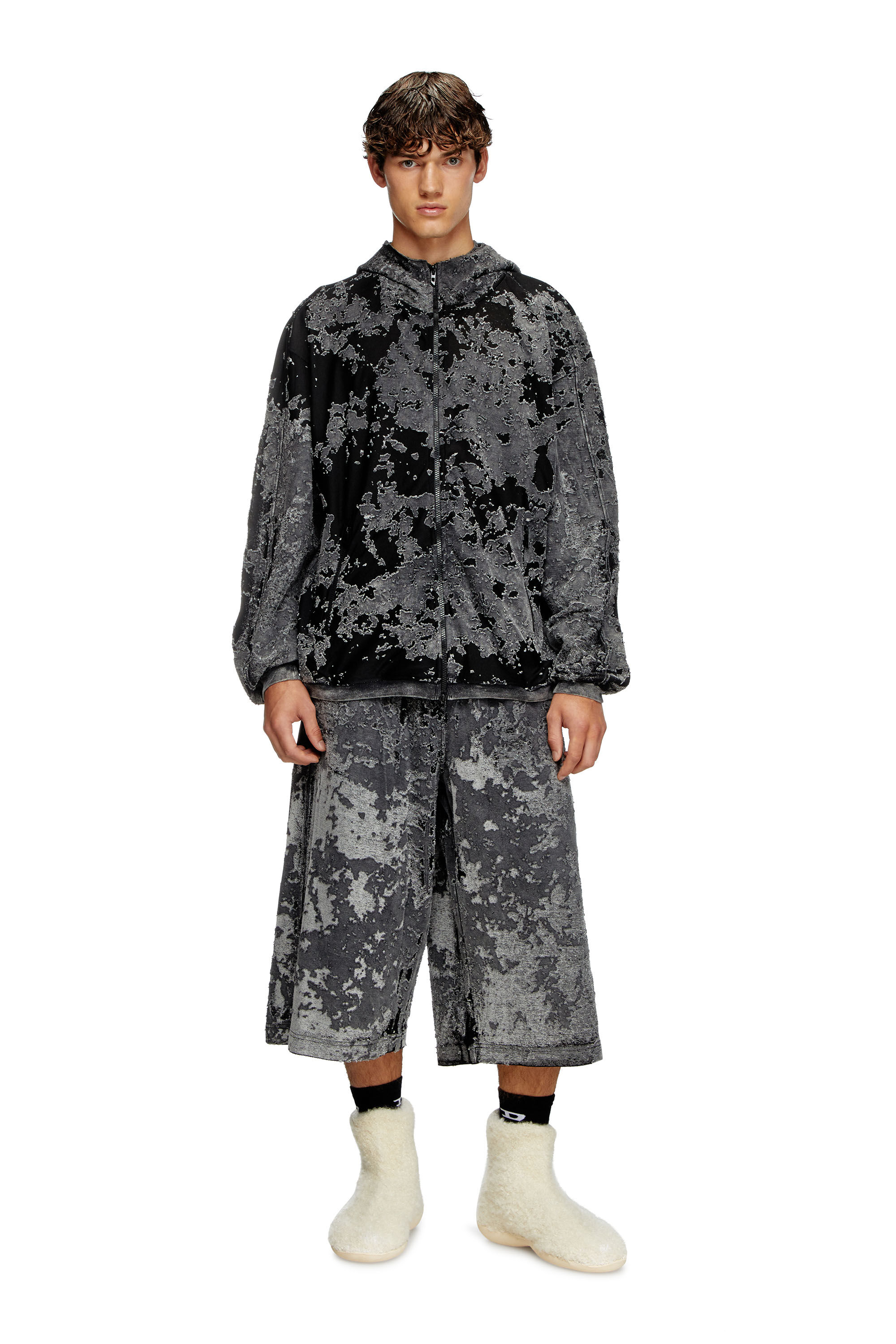 Diesel - S-IRTA, Hoodie con burnout camouflage Uomo in Nero - 1