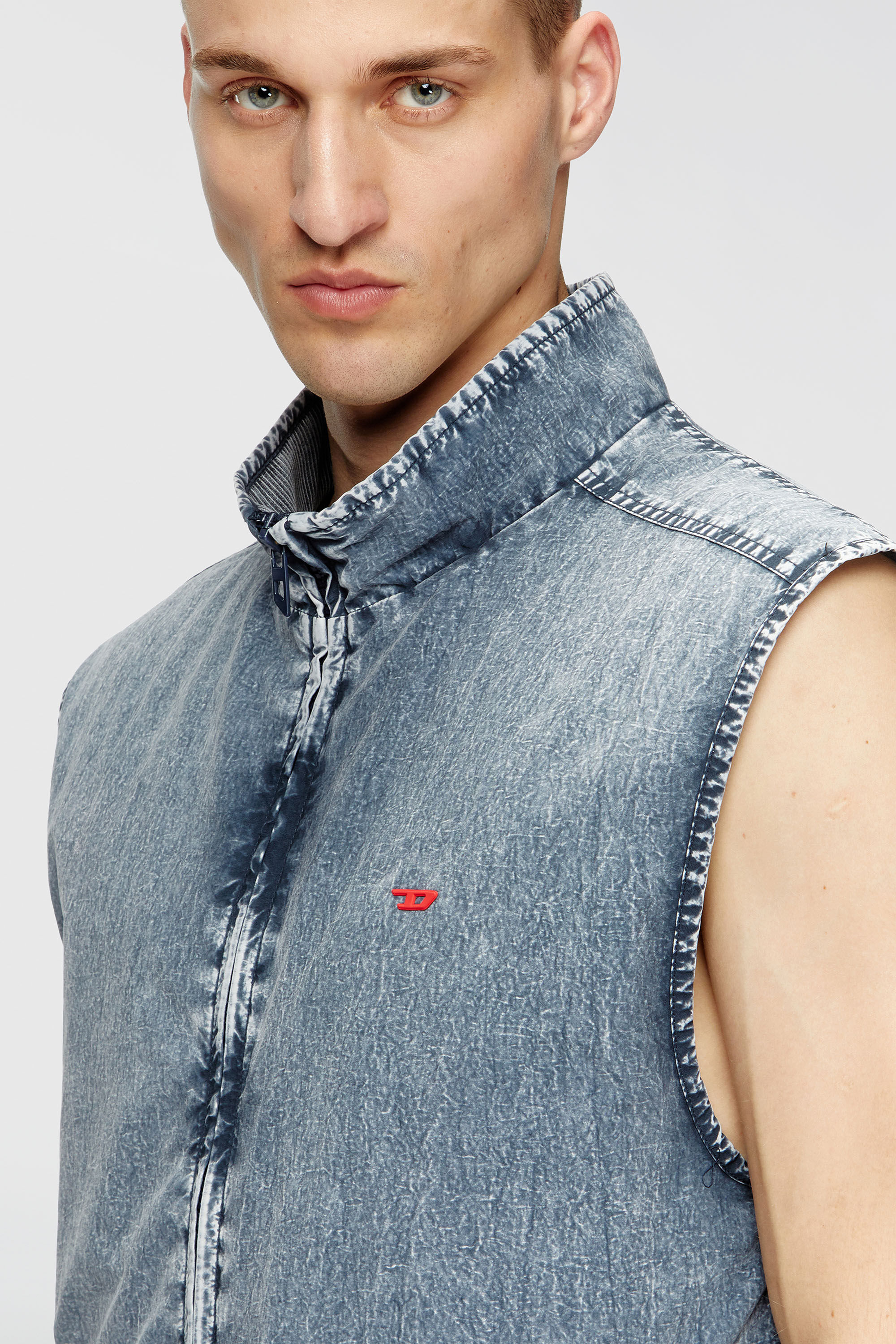 Diesel - J-ERB, Gilet in nylon Taslan riciclato Uomo in Blu - 5